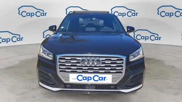 Audi Q2 view 5
