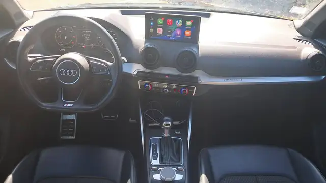 Audi Q2 view 11