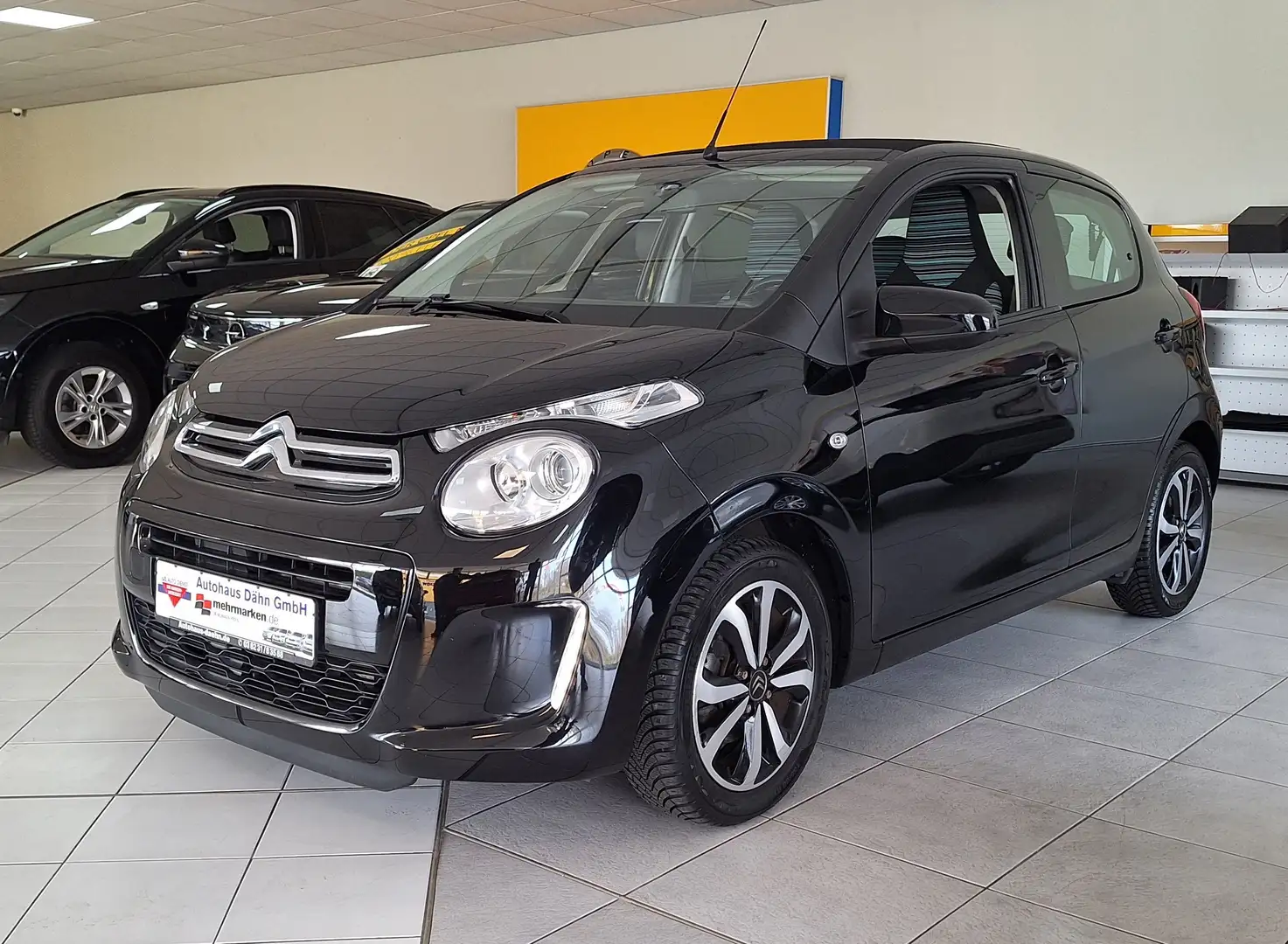 Citroen C1 Shine Schwarz - 1