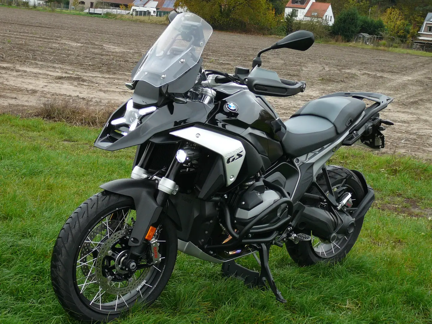 BMW R 1300 GS FULL OPTION Zwart - 2