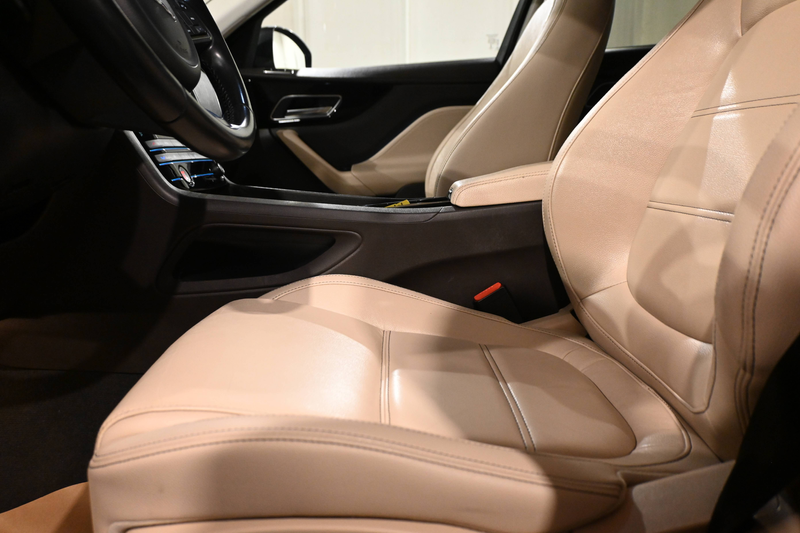 Jaguar F-Pace 2.0 D AWD SPORT / CAMERA / XENON / CARPLAY / PDC !! — photo 13