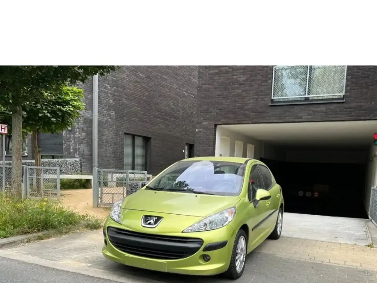 Peugeot 207 1.4i  Sporty Pack Édition Premium Verde - 1