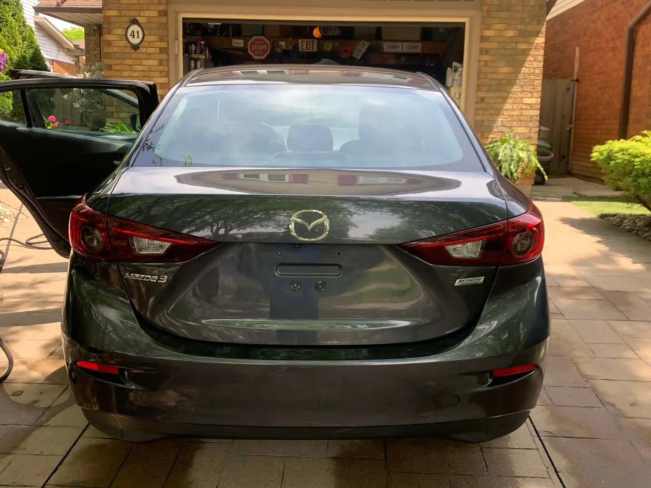 Mazda 3 снимка Mazda 3