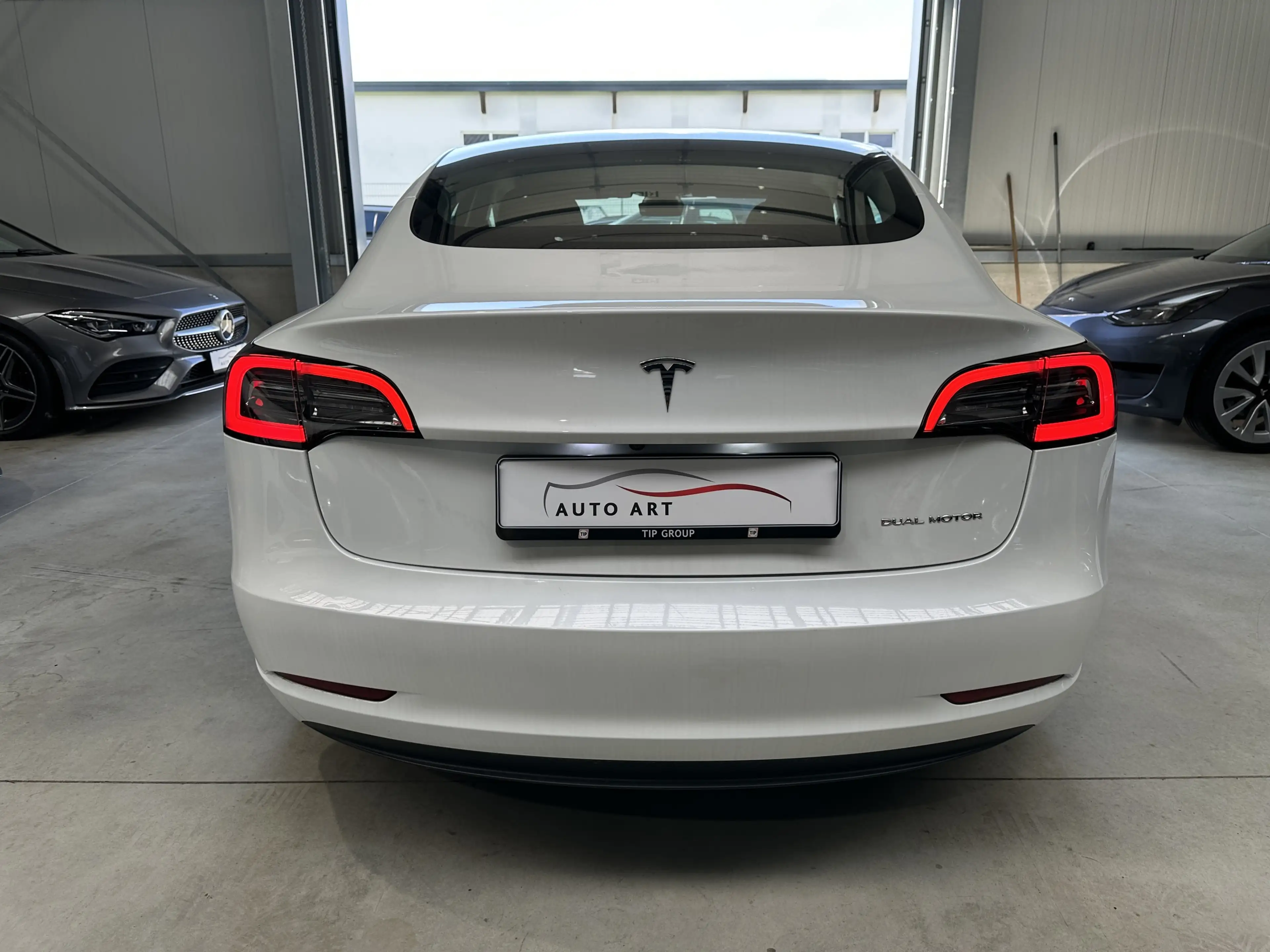 Tesla Model 3 LR Dual AWD AHK Pano Ryzen Wärmepumpe — photo 5