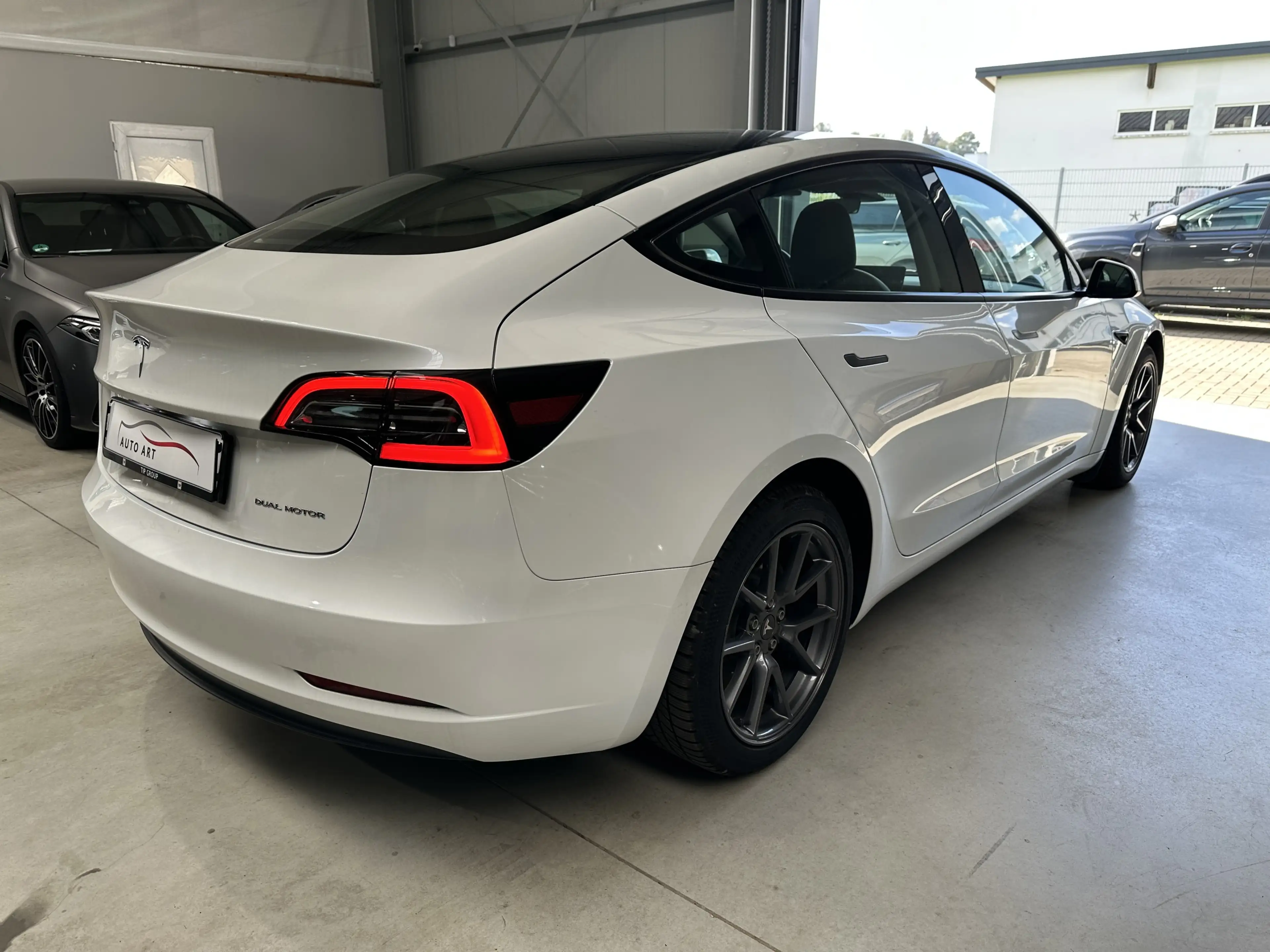 Tesla Model 3 LR Dual AWD AHK Pano Ryzen Wärmepumpe — photo 6
