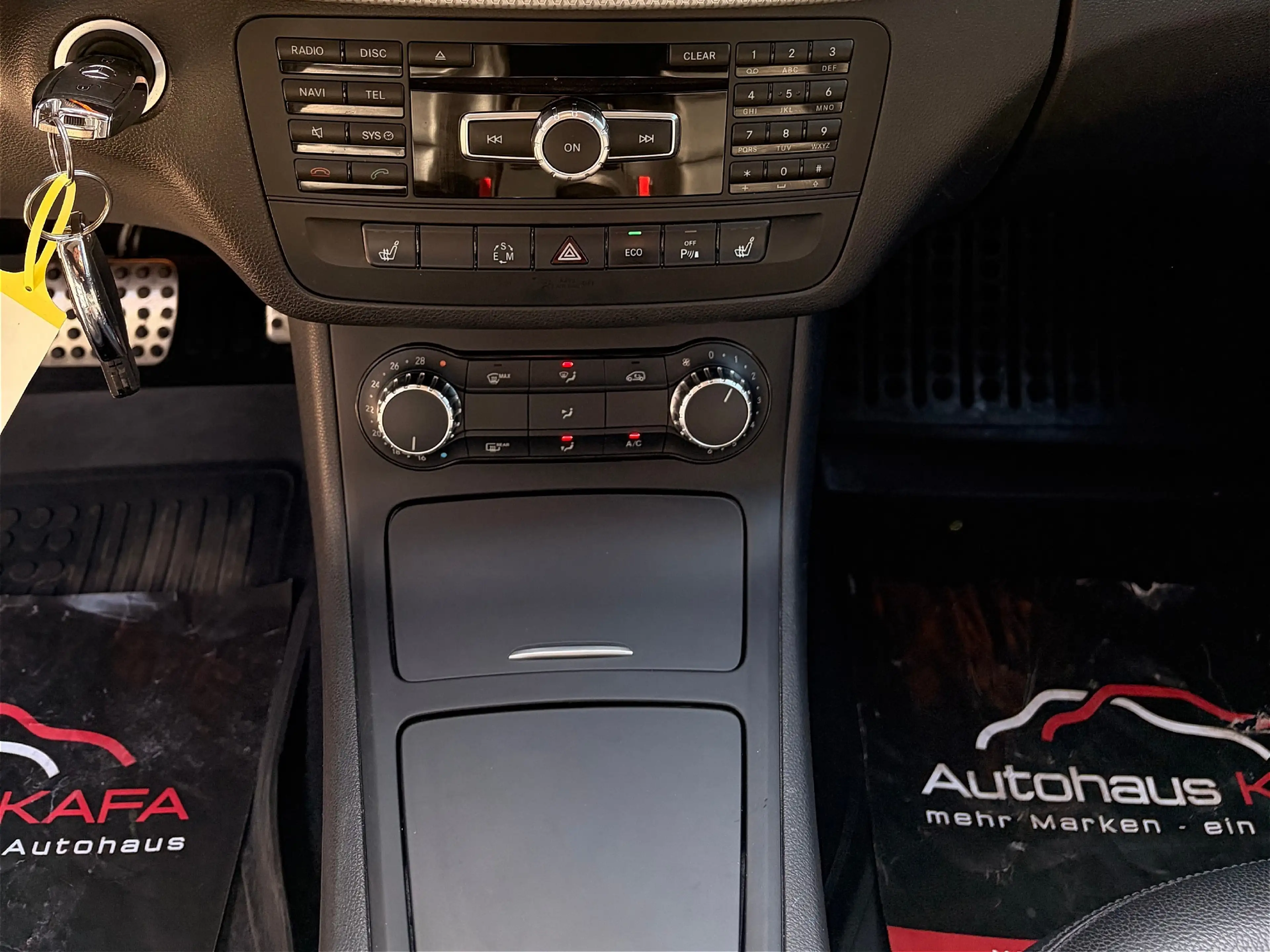Mercedes-Benz B 220 B 220 CDI Sports Tourer ** LEDER/NAVI/SHZ/PDC** — photo 13