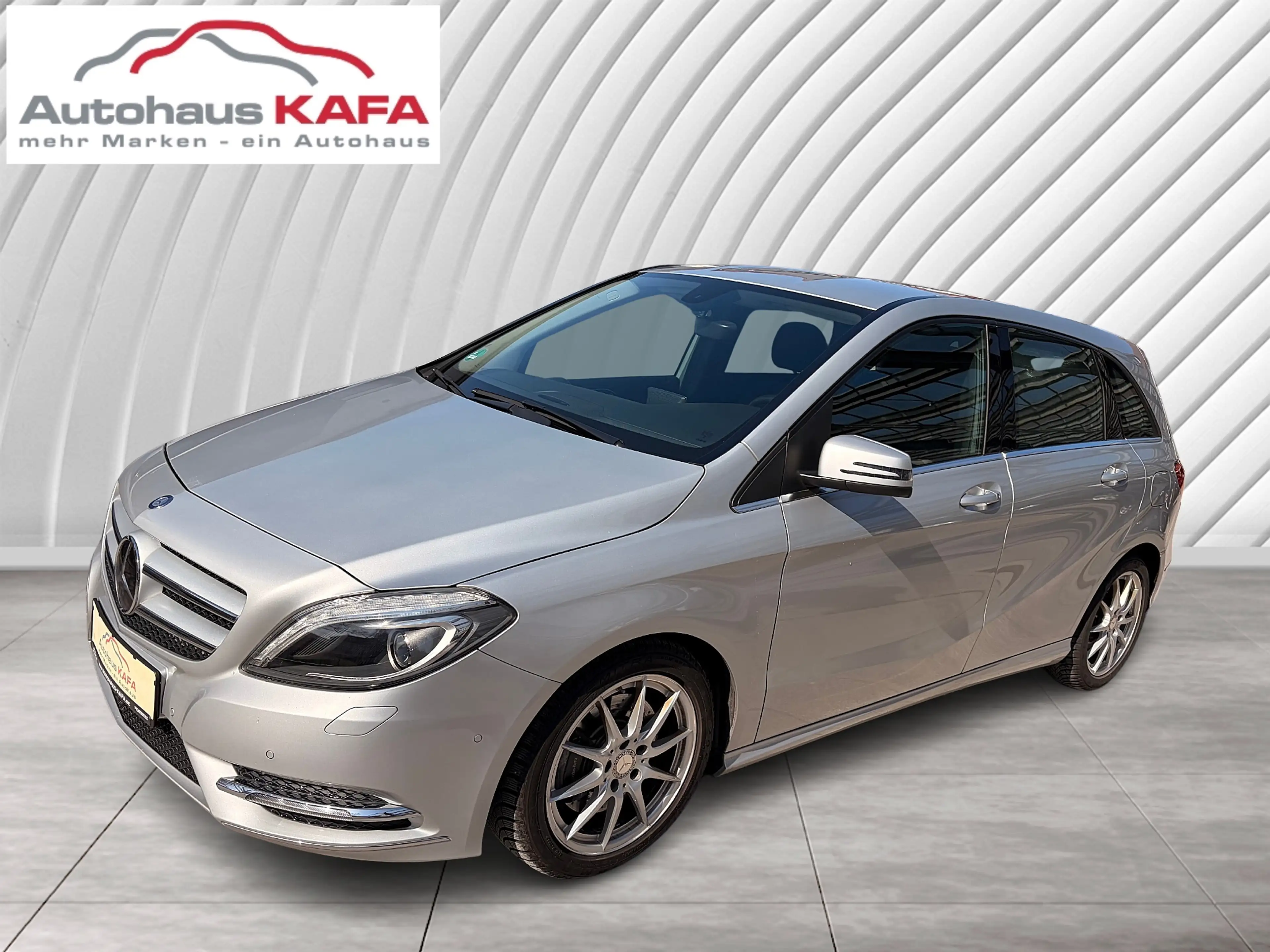 Mercedes-Benz B 220 B 220 CDI Sports Tourer ** LEDER/NAVI/SHZ/PDC** — photo 3