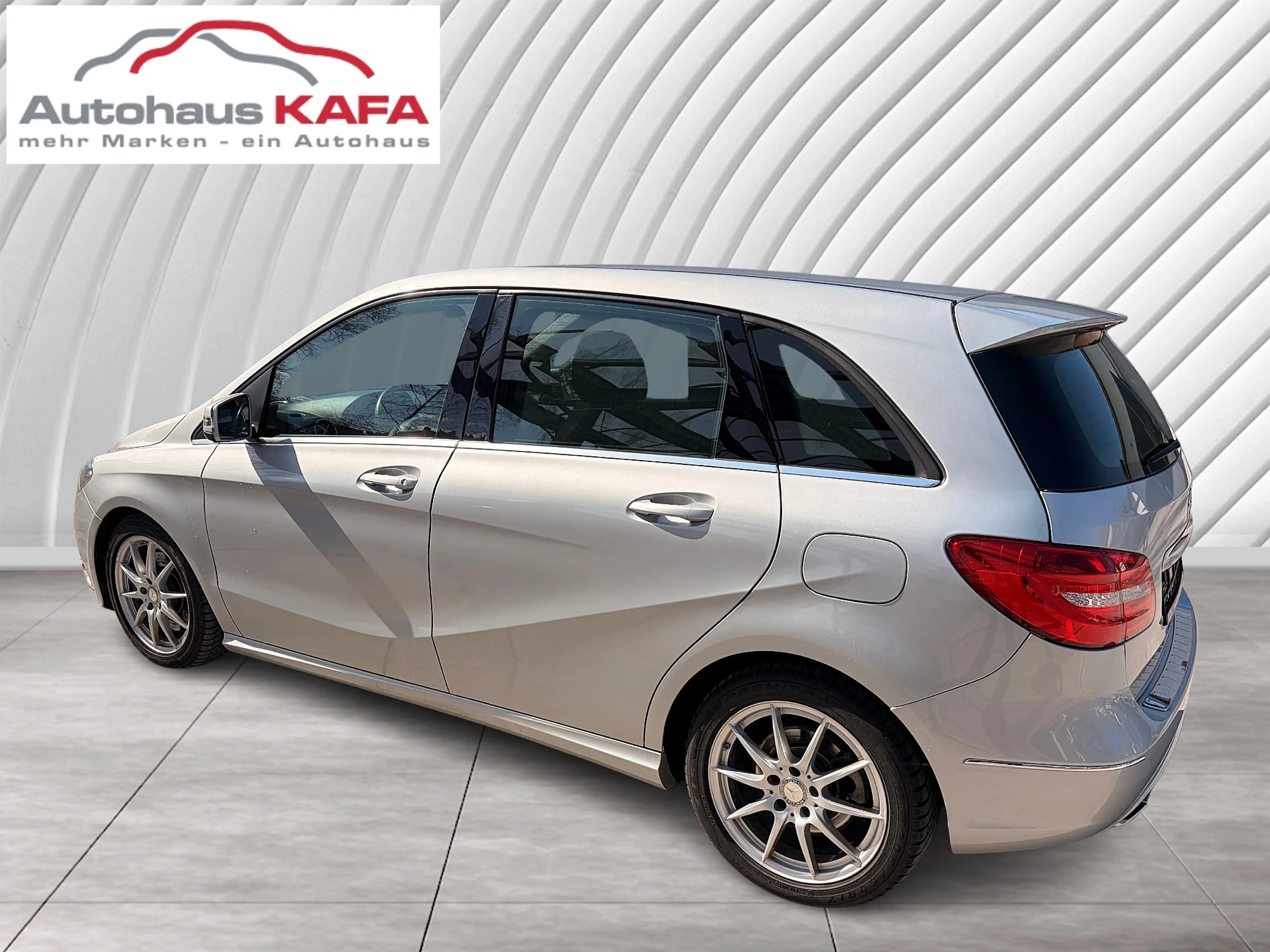 Mercedes-Benz B 220 B 220 CDI Sports Tourer ** LEDER/NAVI/SHZ/PDC** — photo 7
