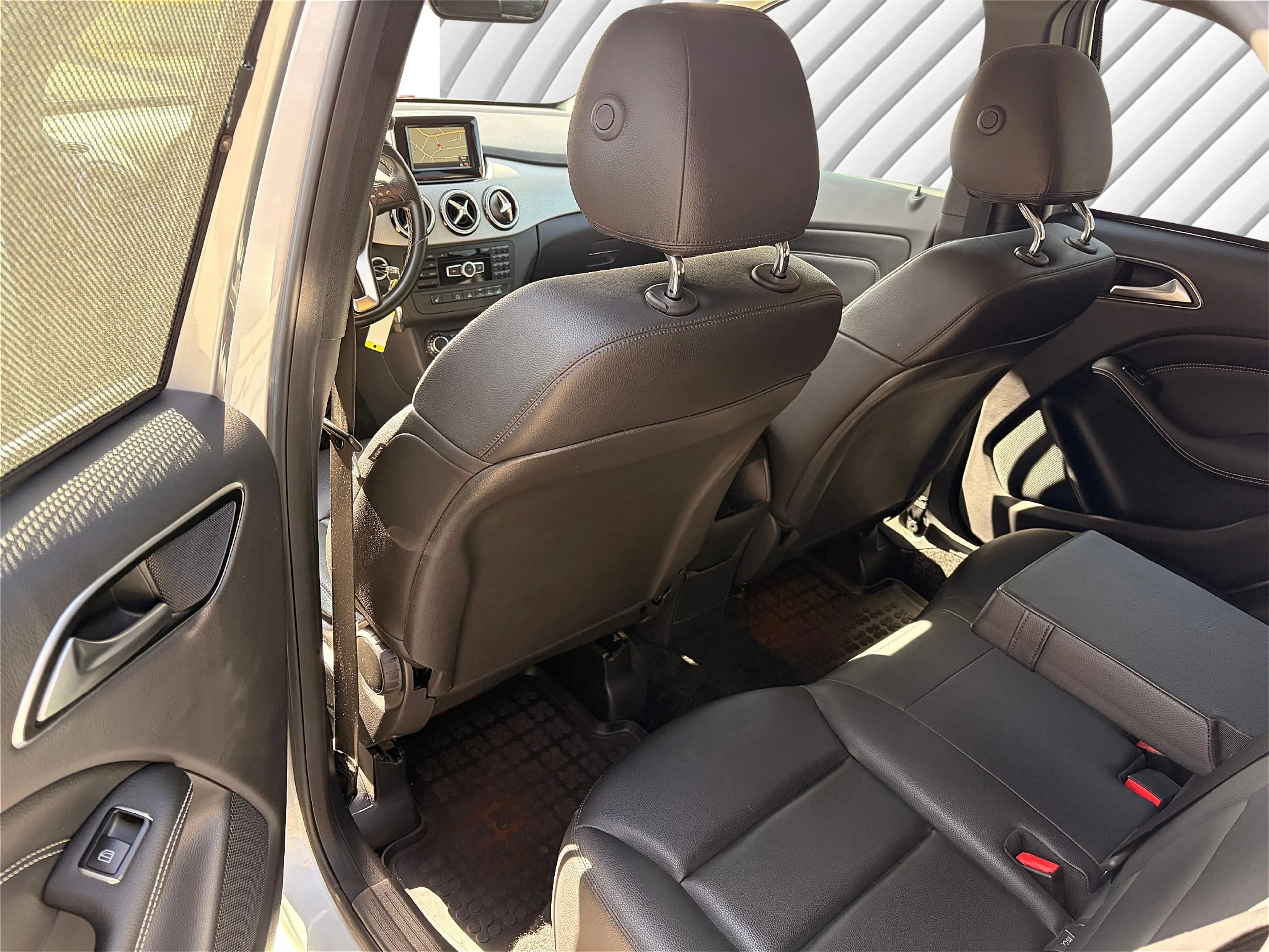 Mercedes-Benz B 220 B 220 CDI Sports Tourer ** LEDER/NAVI/SHZ/PDC** — photo 11