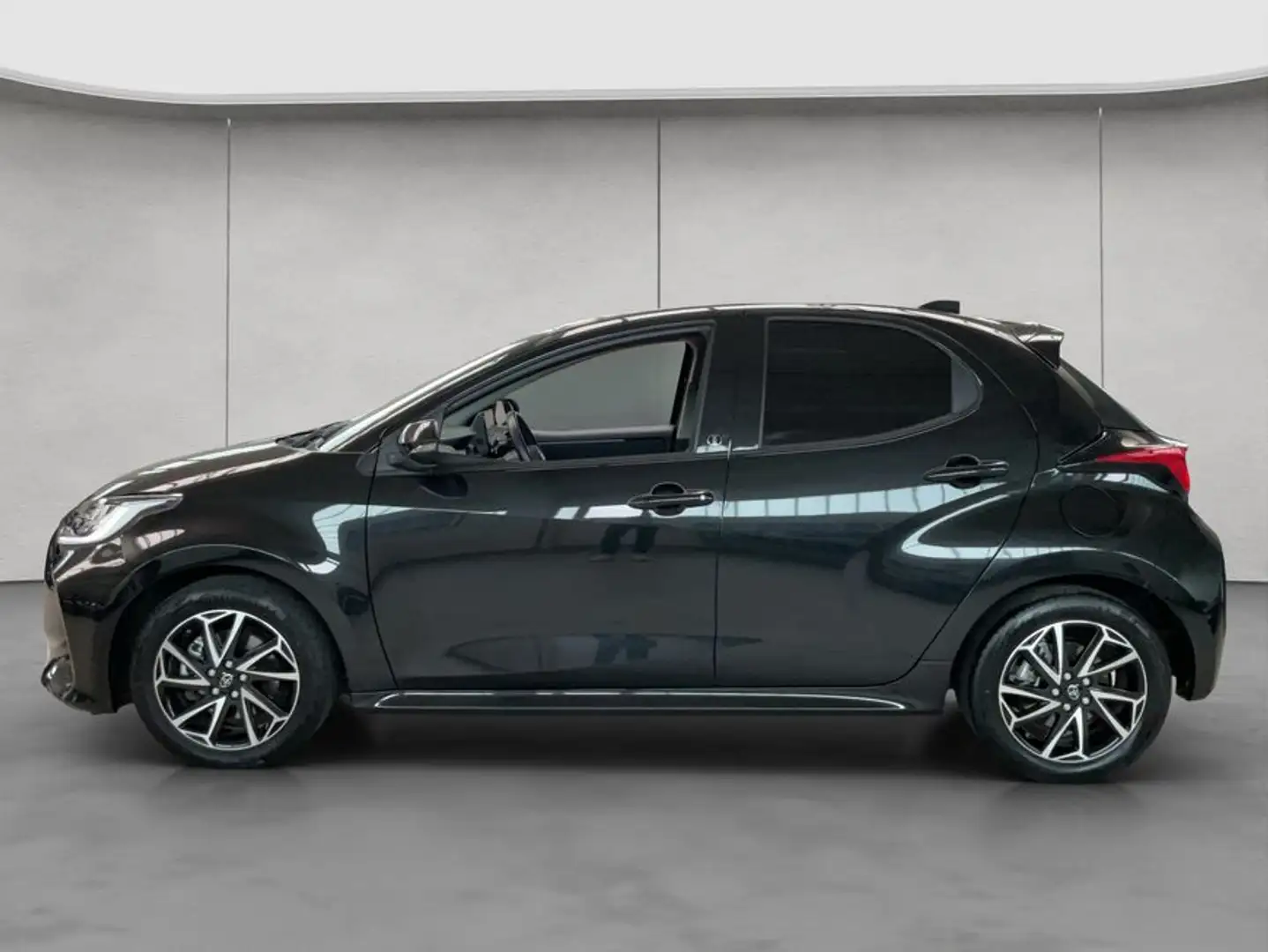 Toyota Yaris Hybrid 1.5 VVT-i Team D /LED/Comf.P/Appel+An Schwarz - 2