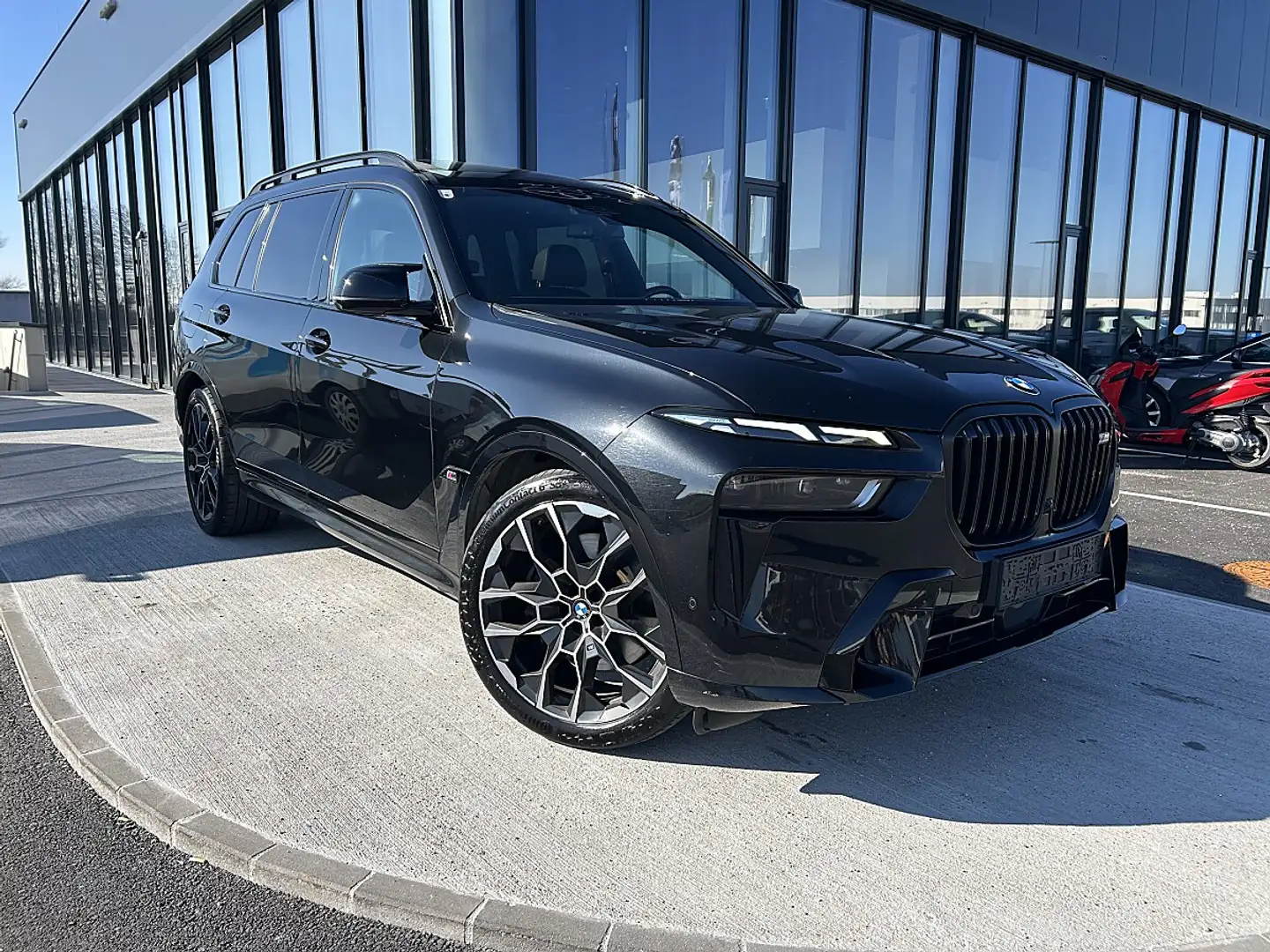 BMW X7 M 60i xDrive 48V Aut. / AHK / Sky Lounge / Standh... Schwarz - 1