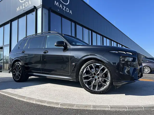 BMW X7 M 60i xDrive 48V Aut. / AHK / Sky Lounge / Standh... Ansicht 3