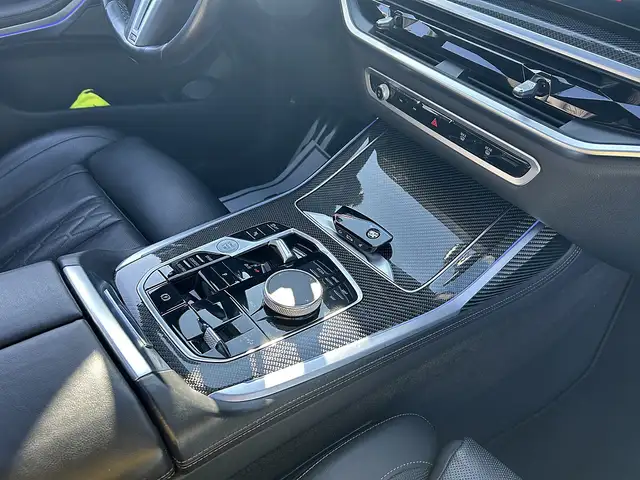 BMW X7 M 60i xDrive 48V Aut. / AHK / Sky Lounge / Standh... Ansicht 23