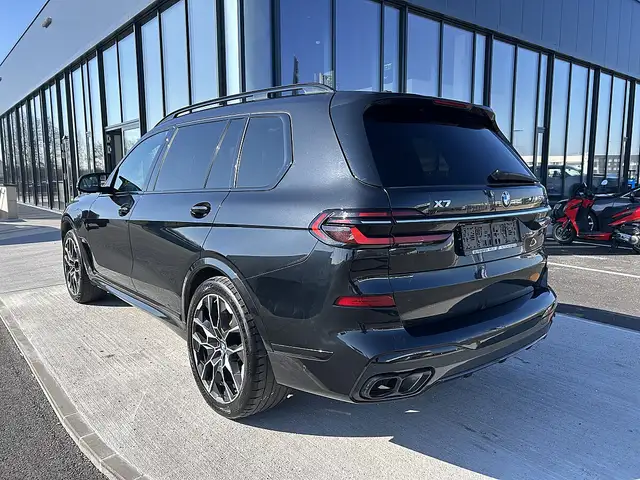 BMW X7 M 60i xDrive 48V Aut. / AHK / Sky Lounge / Standh... Ansicht 6