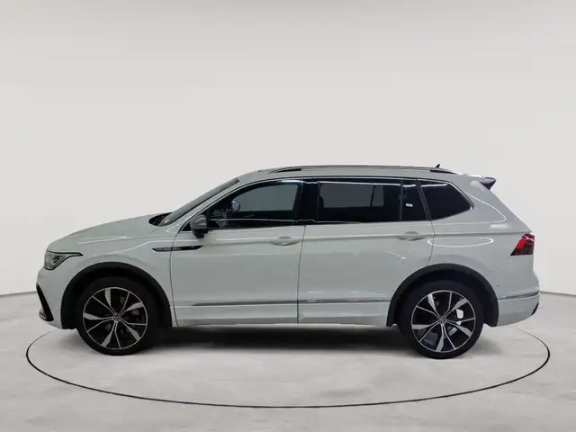Volkswagen Tiguan Allspace view 6