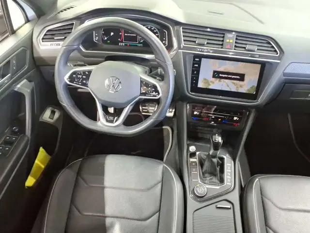 Volkswagen Tiguan Allspace view 10