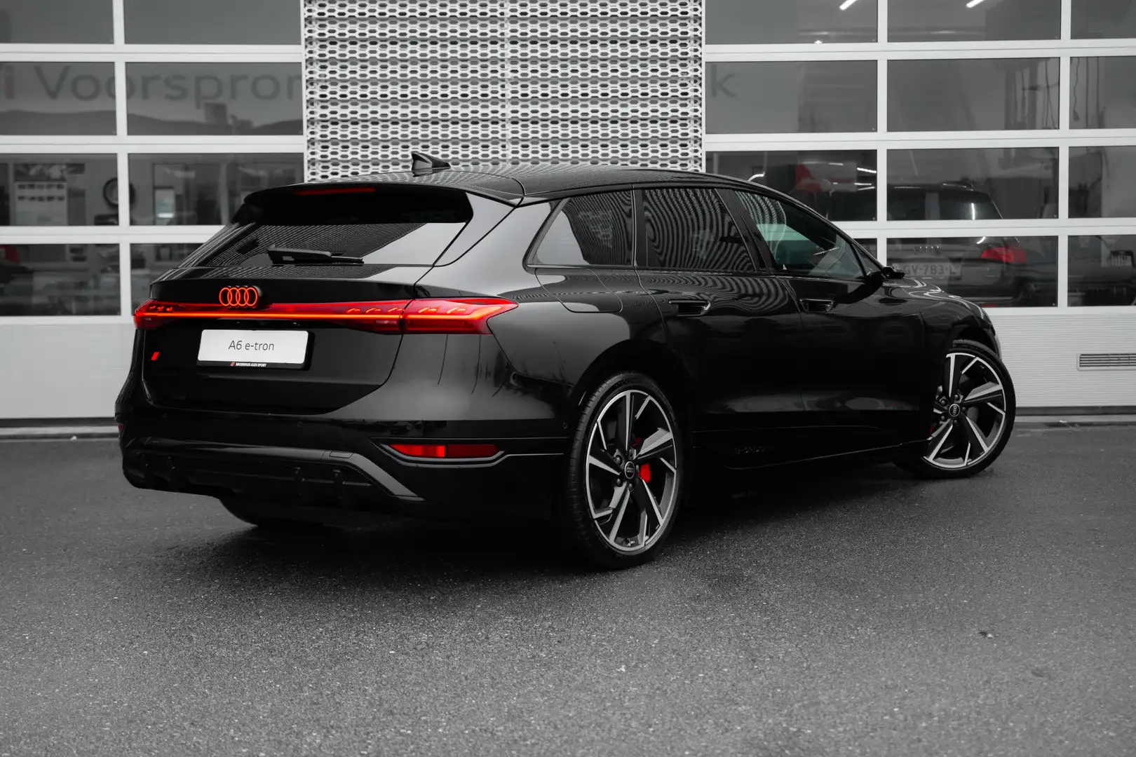 Audi S6 Avant e-tron S6 100 kWh Zwart - 2