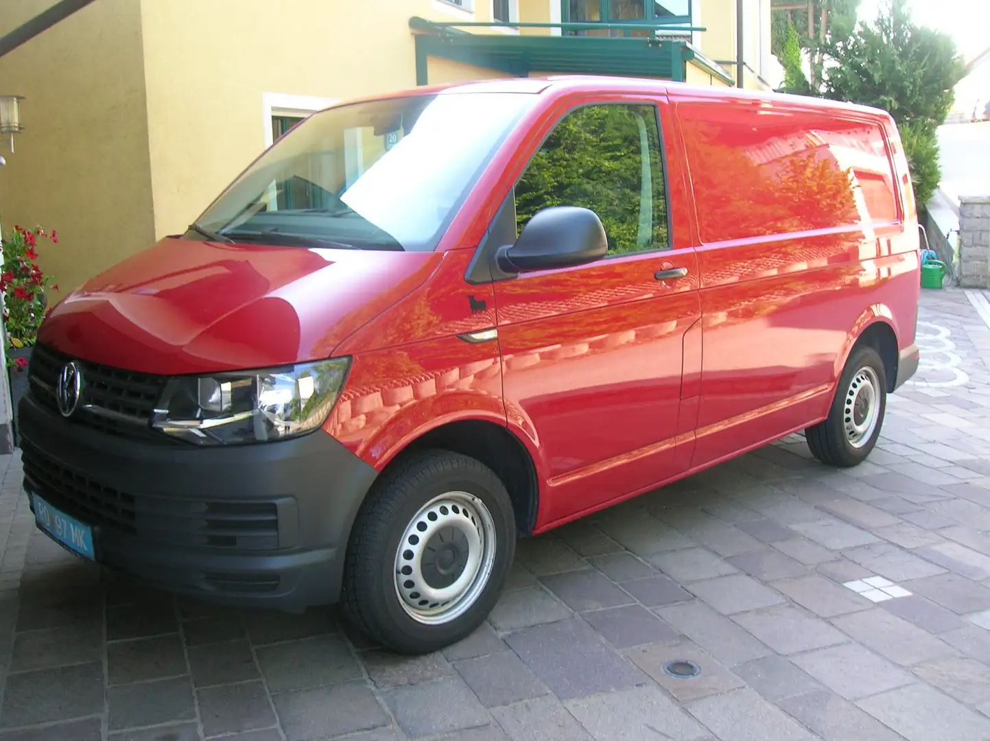 Volkswagen T6 Transporter Kasten Sitzheizung Klima  Armlehnen  Parksensoren - 1