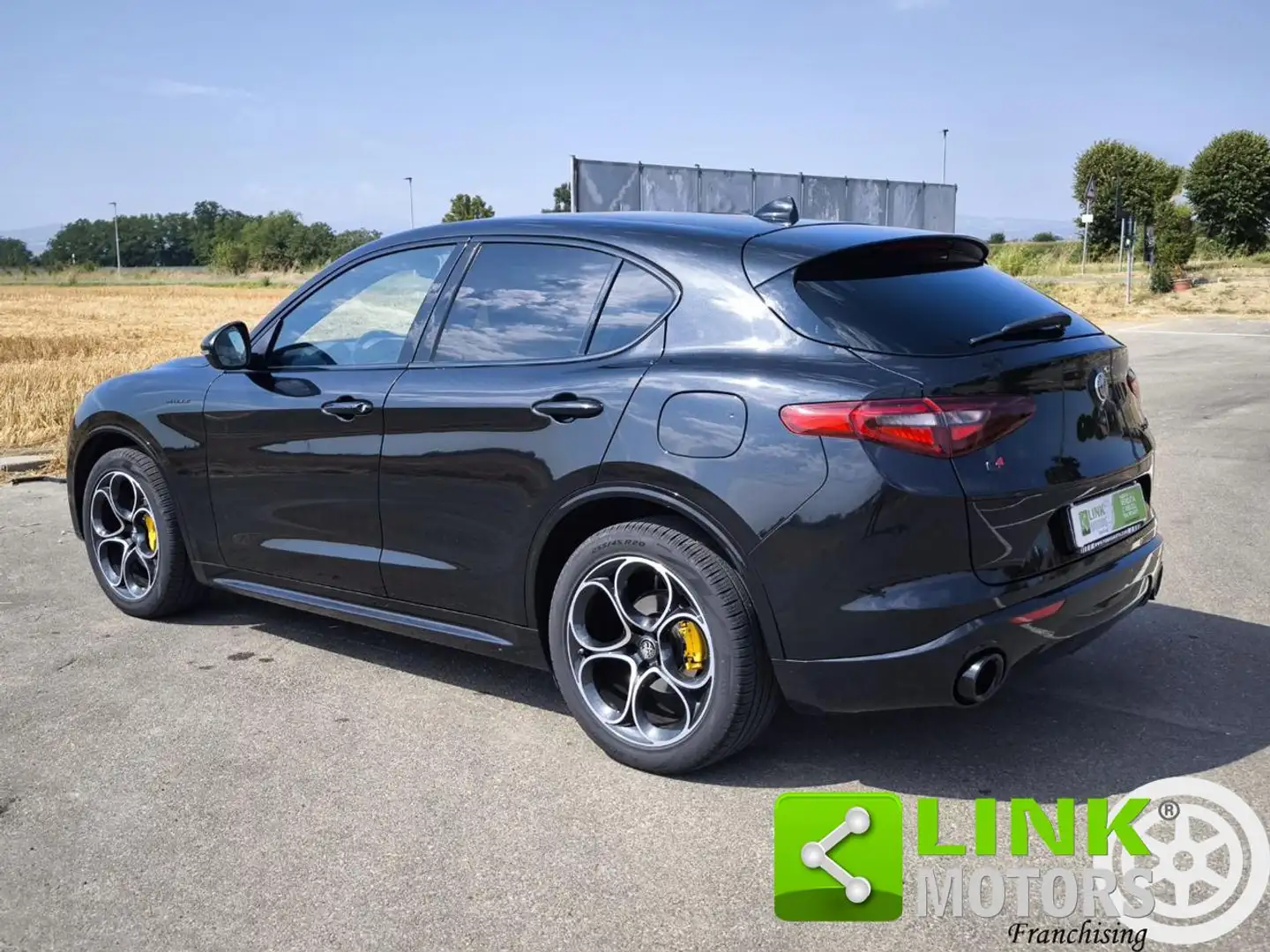 Alfa Romeo Stelvio 2.2 Turbodiesel 210 CV AT8 Q4 Veloce Fatturabile Nero - 2