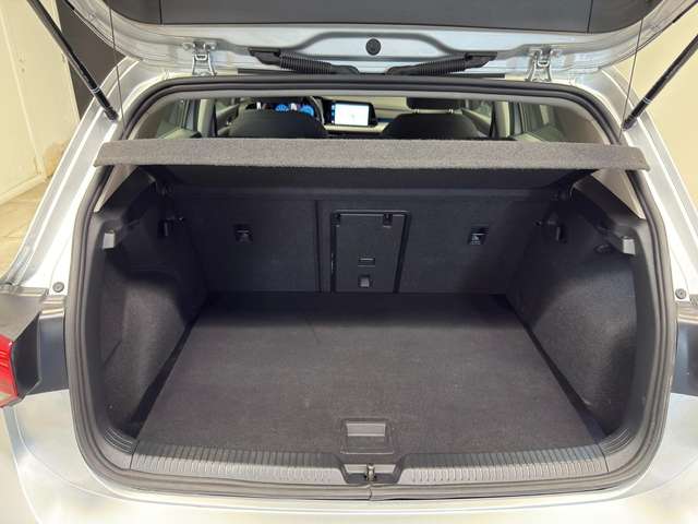 Volkswagen Golf — photo 16