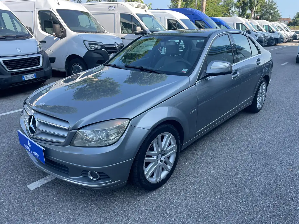 Mercedes-Benz C 220