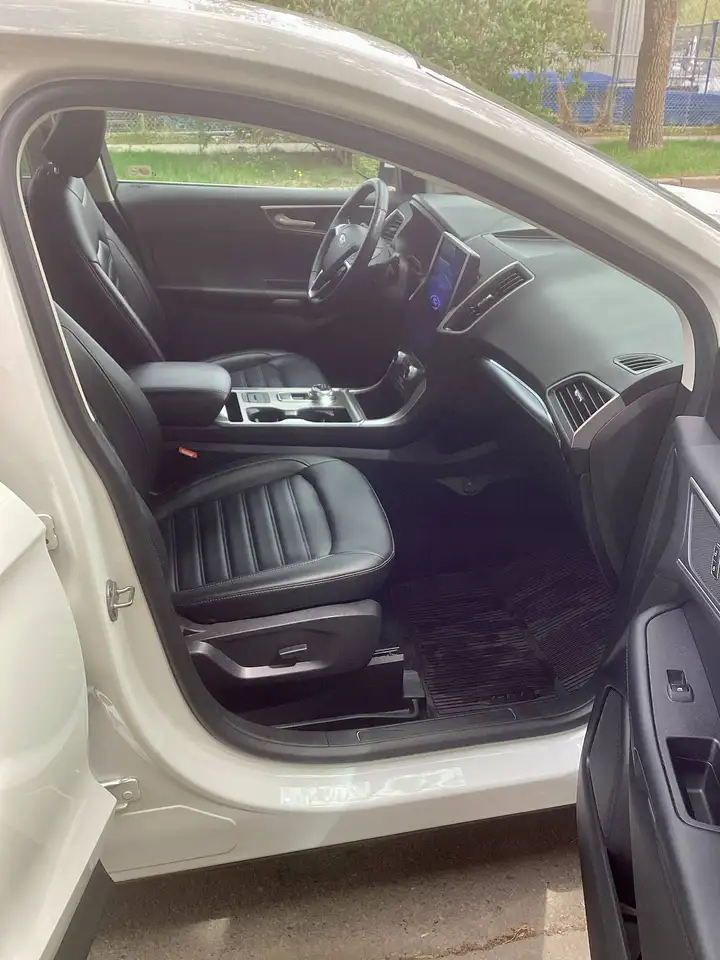 Ford Edge снимка Ford Edge