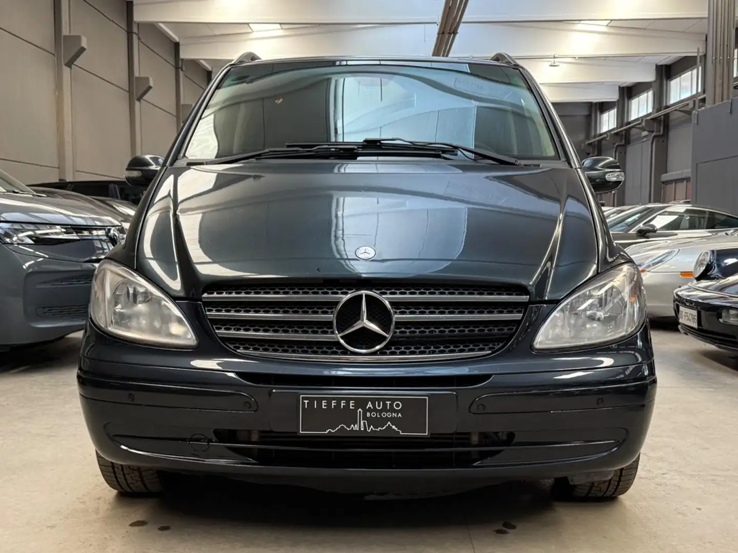 Mercedes-Benz Viano 3.0 CDI Trend L Сірий - 2