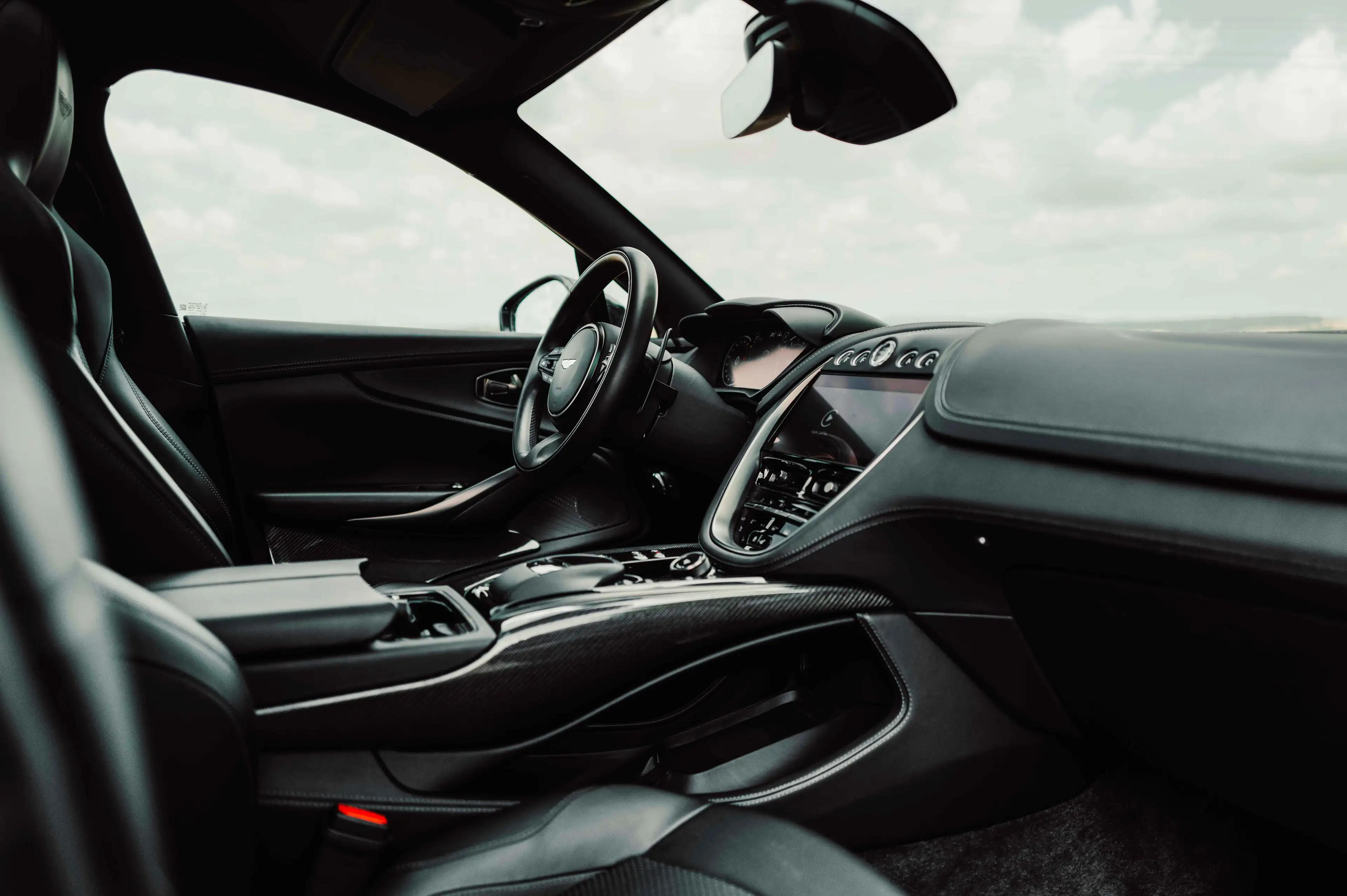Aston Martin DBX DBX 707 — photo 11