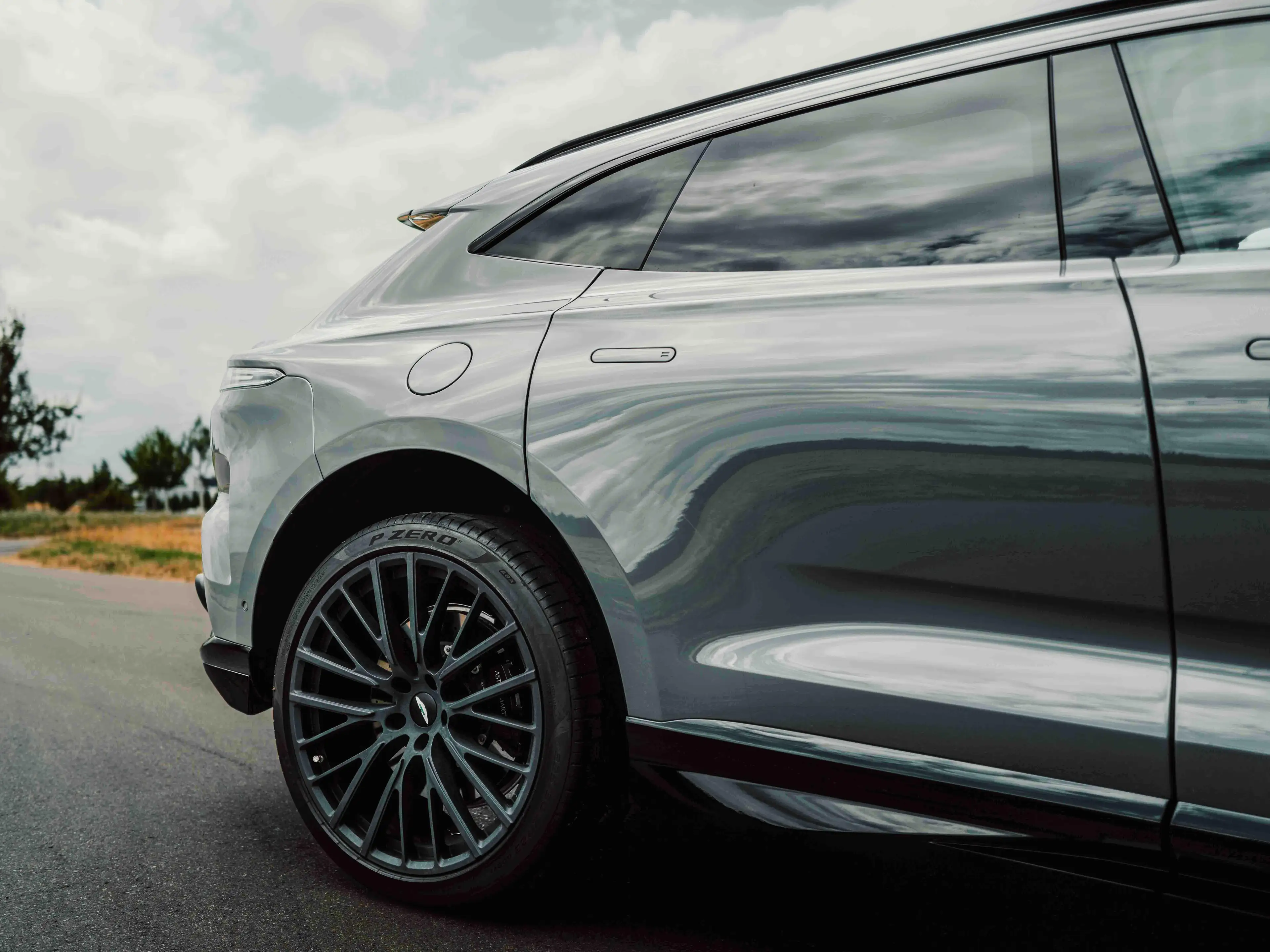 Aston Martin DBX DBX 707 — photo 7