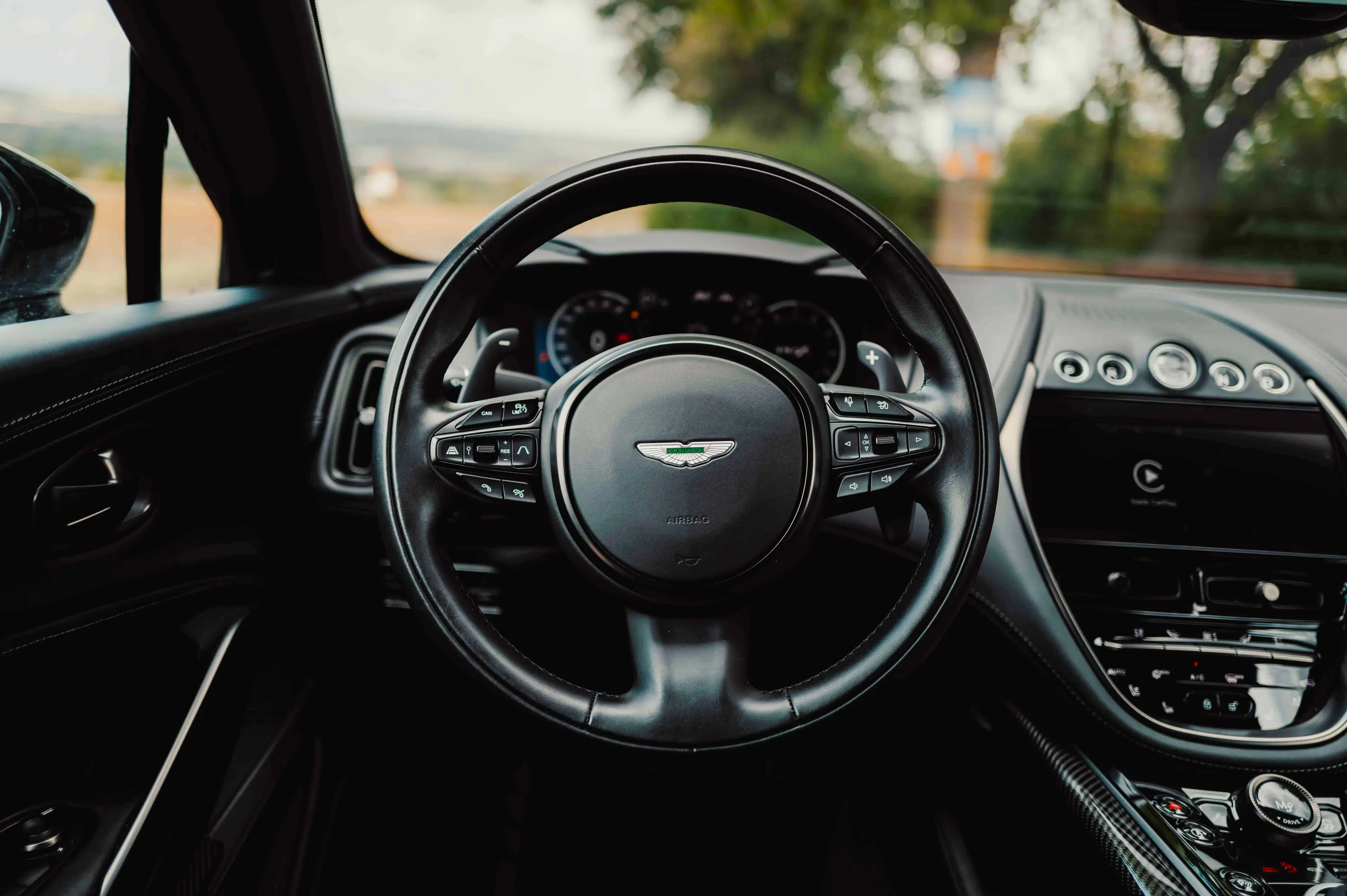 Aston Martin DBX DBX 707 — photo 12