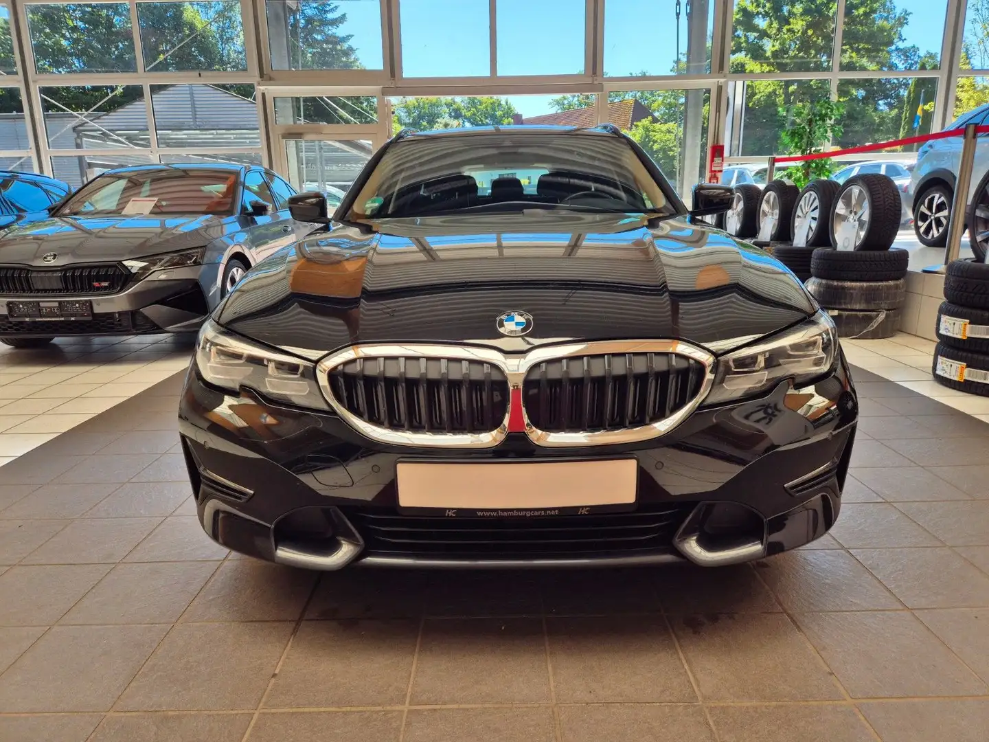 BMW 320 dT Sport Line LED Virtual-Cockpit AHK Hifi Noir - 1