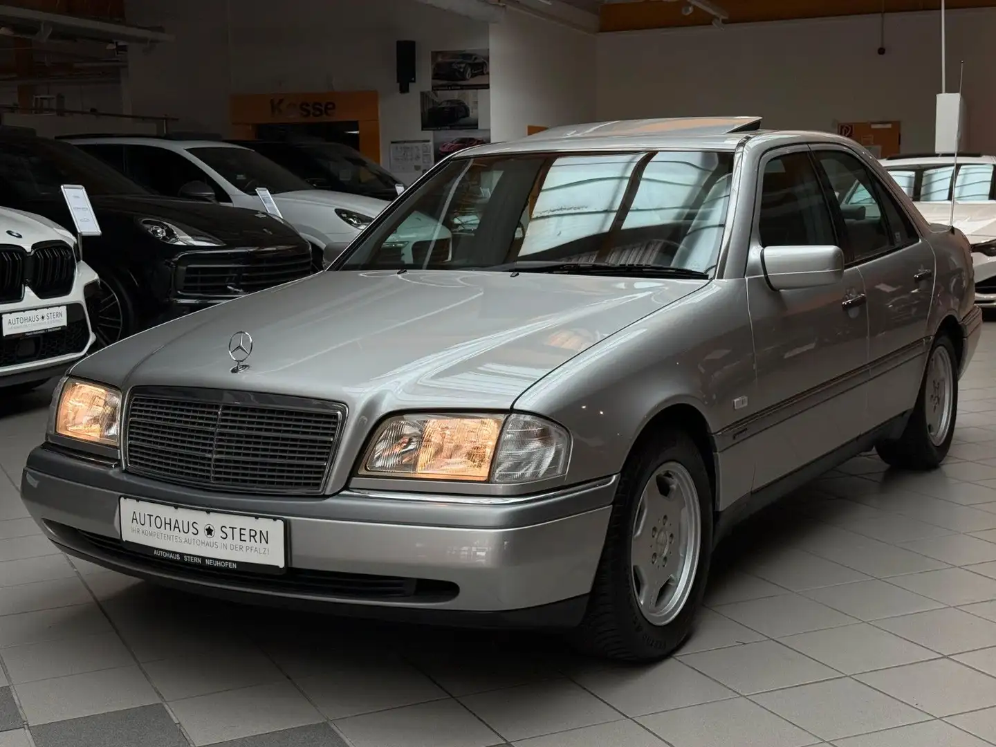 Mercedes-Benz C 180 |Automatik|Schiebedach|Tempomat|Klima|SHZ Beige - 1