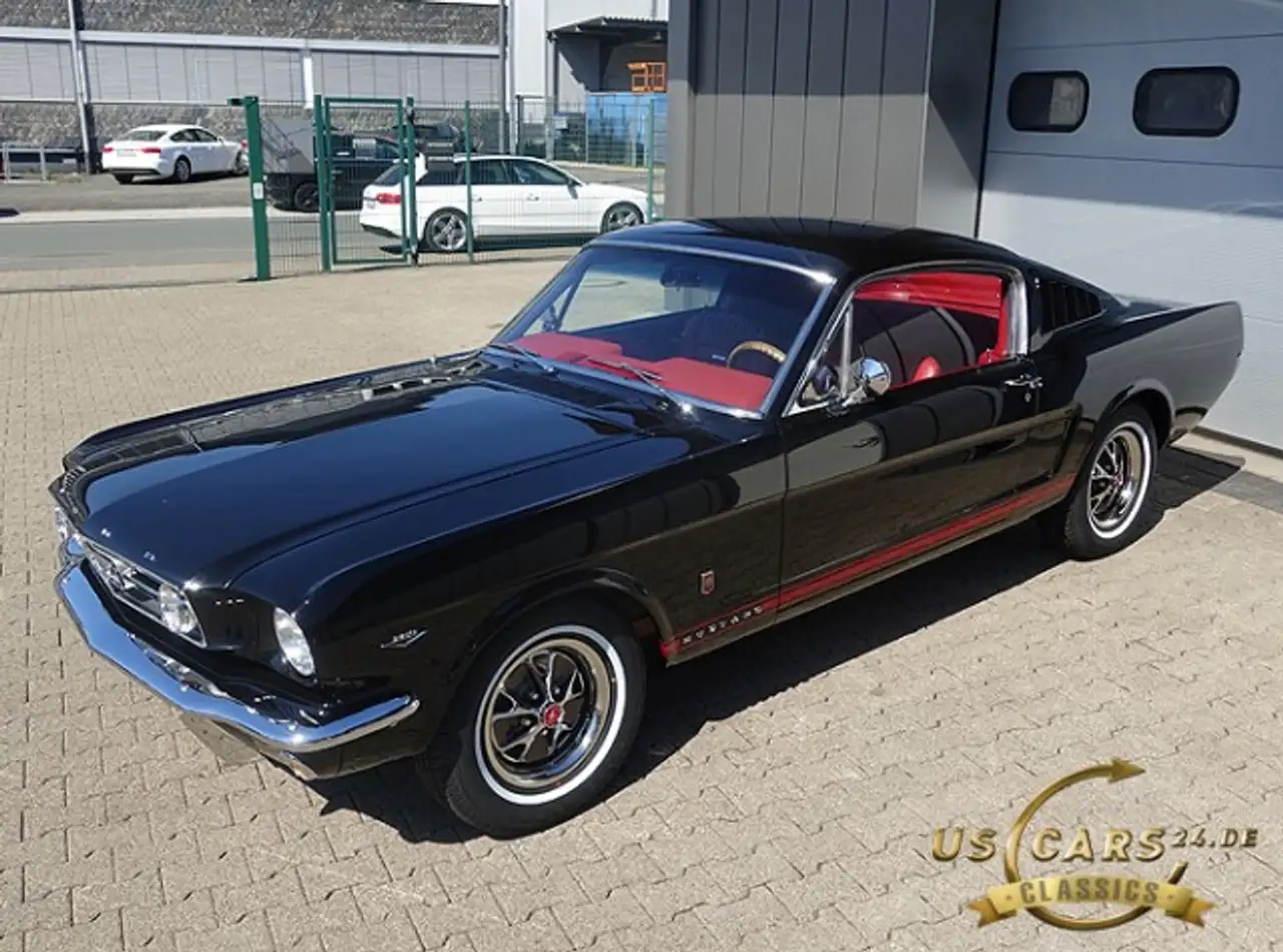 Ford Mustang Fastback GT, 289 V8, Frame-Off Restauration, foto 3