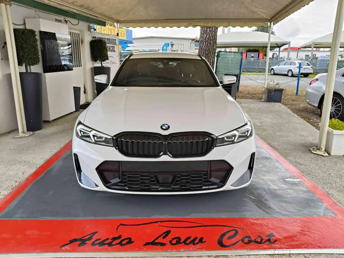 BMW 318 d 48V Touring Msport Bianco - 2