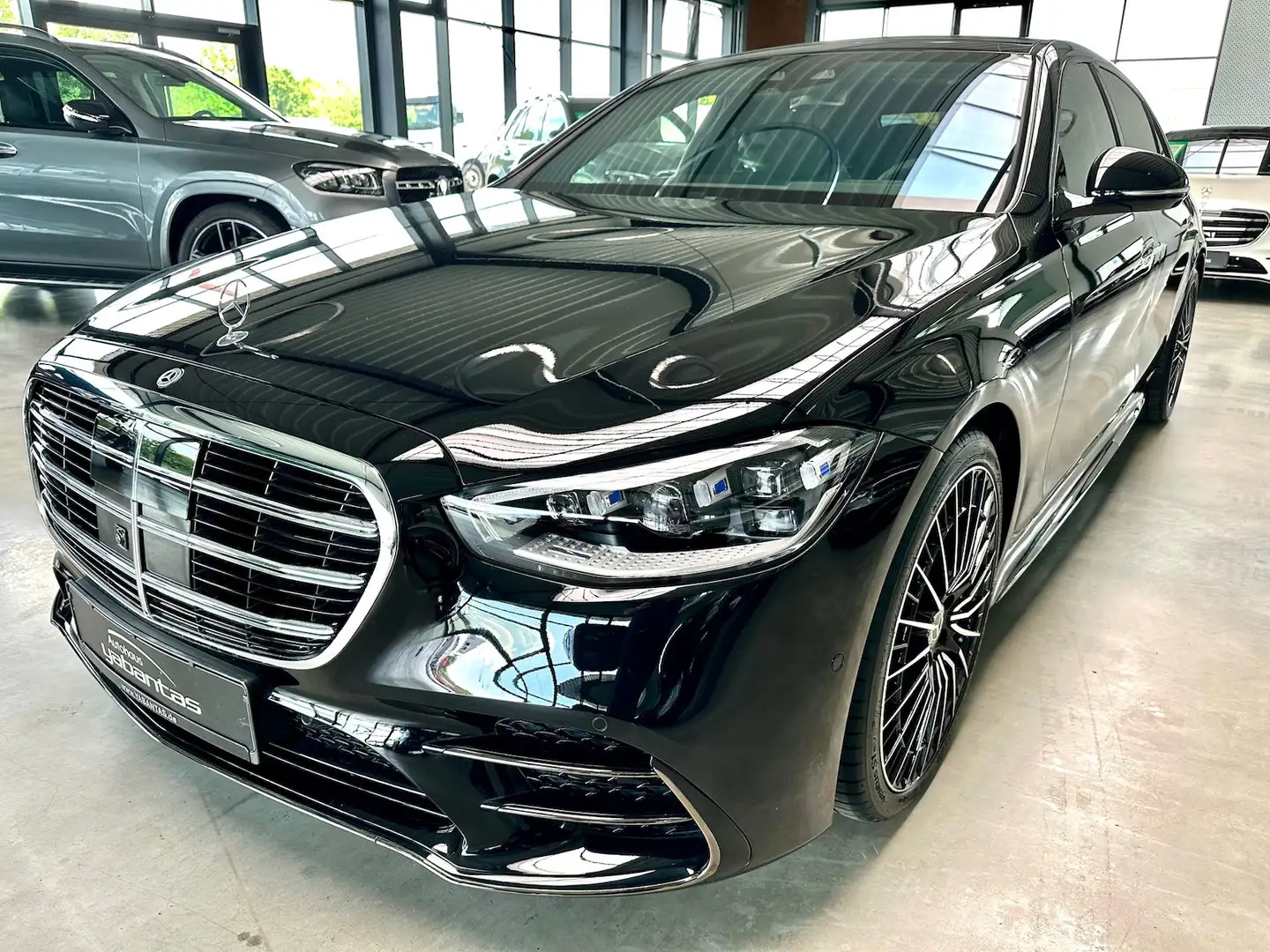 Mercedes-Benz S 500 4M L Night Distronic+ Pano 360°-K AIRMATIC SHZ Hin Schwarz - 1