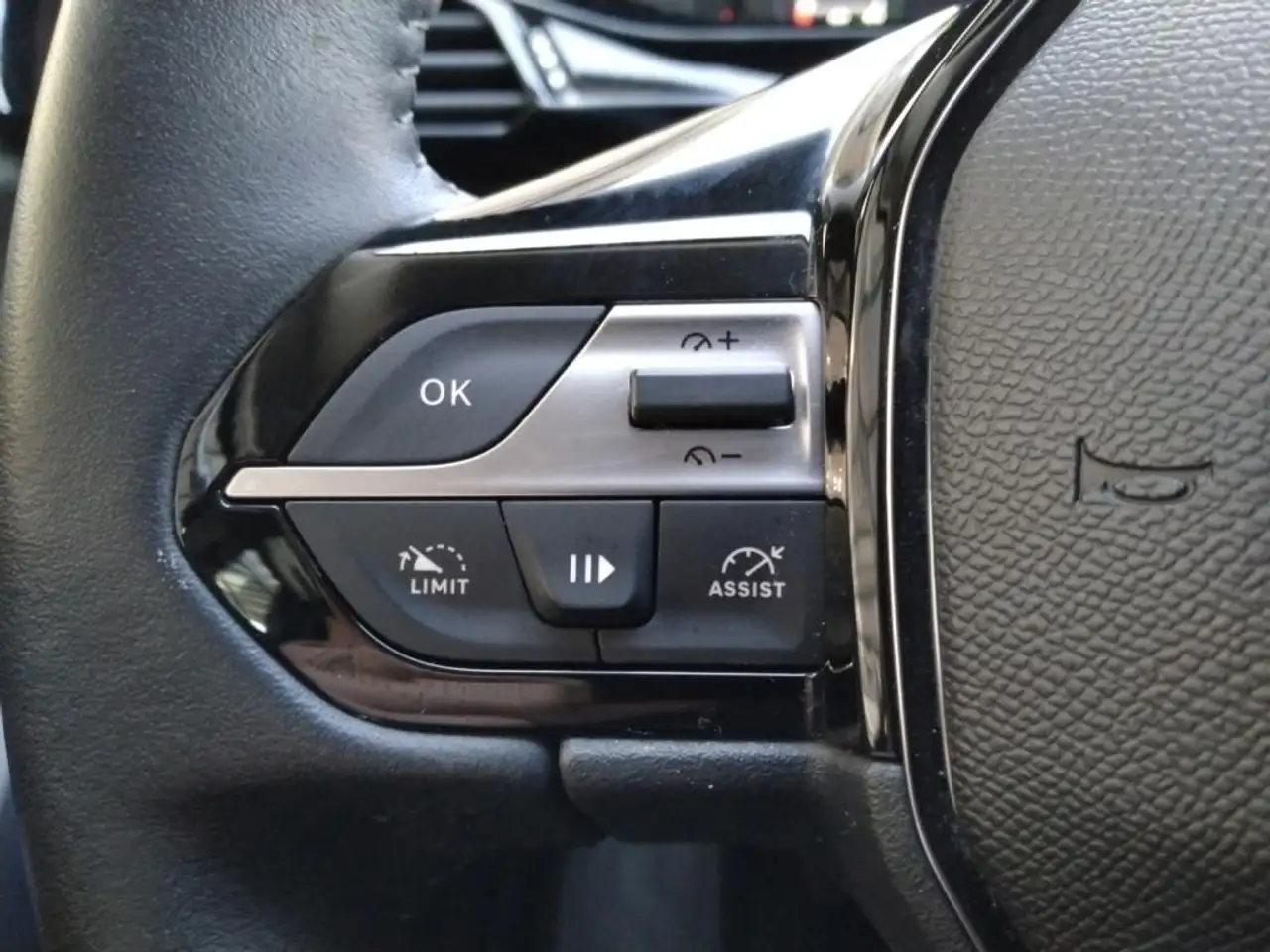 Peugeot 308 308 SW — photo 36