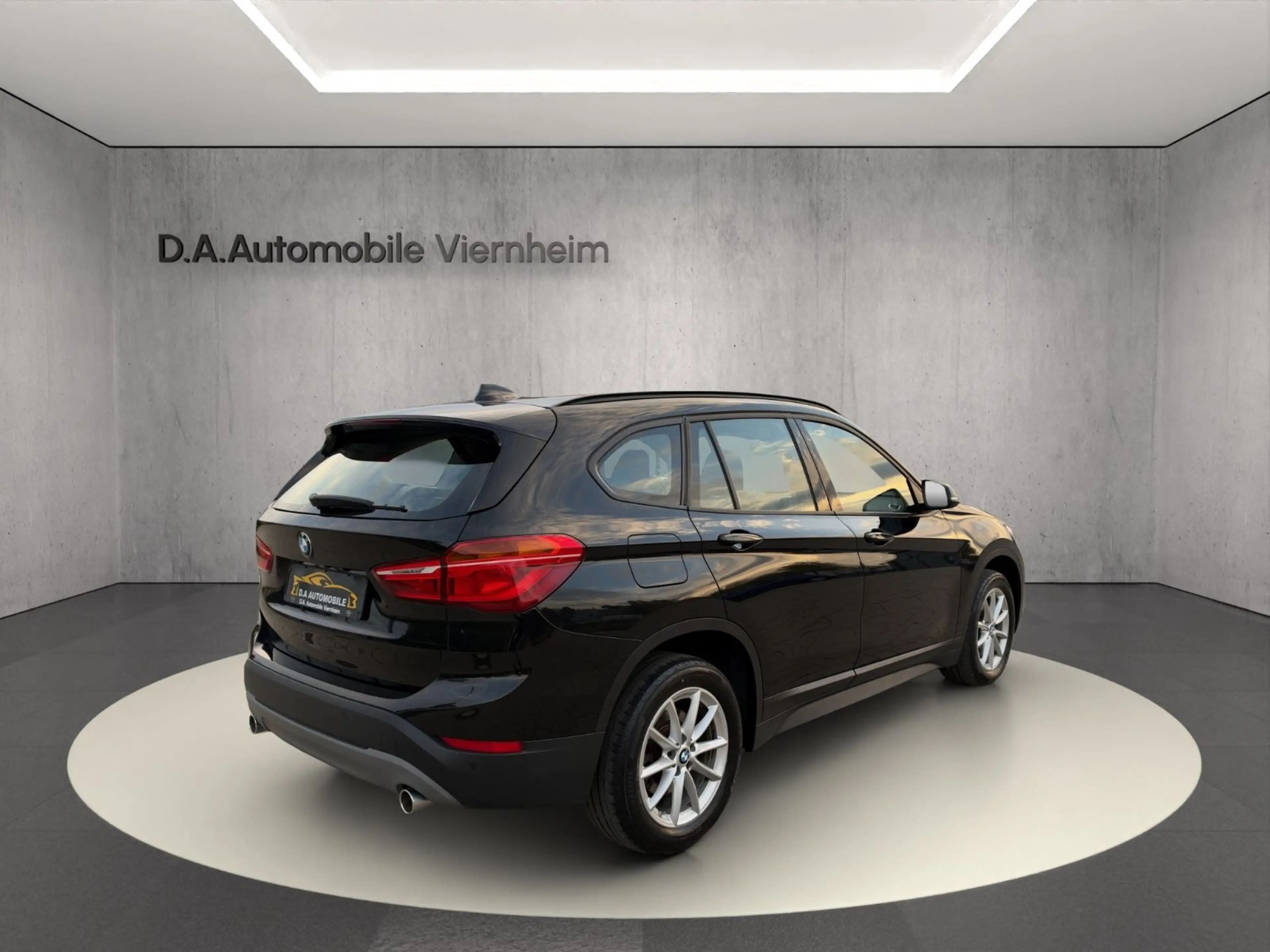 BMW X1 xDrive 20 d Advantage°Automatik°LED^Navi°Eur6 — photo 6