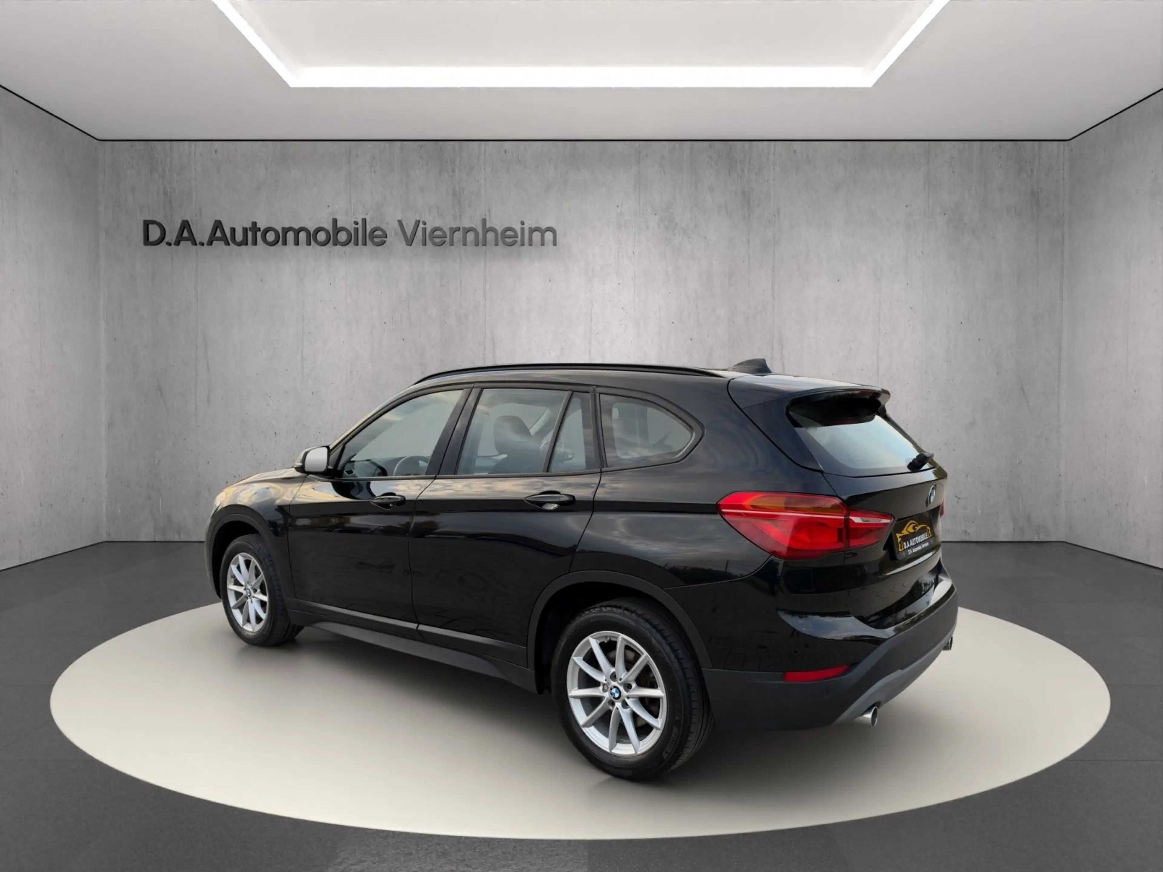 BMW X1 xDrive 20 d Advantage°Automatik°LED^Navi°Eur6 — photo 4
