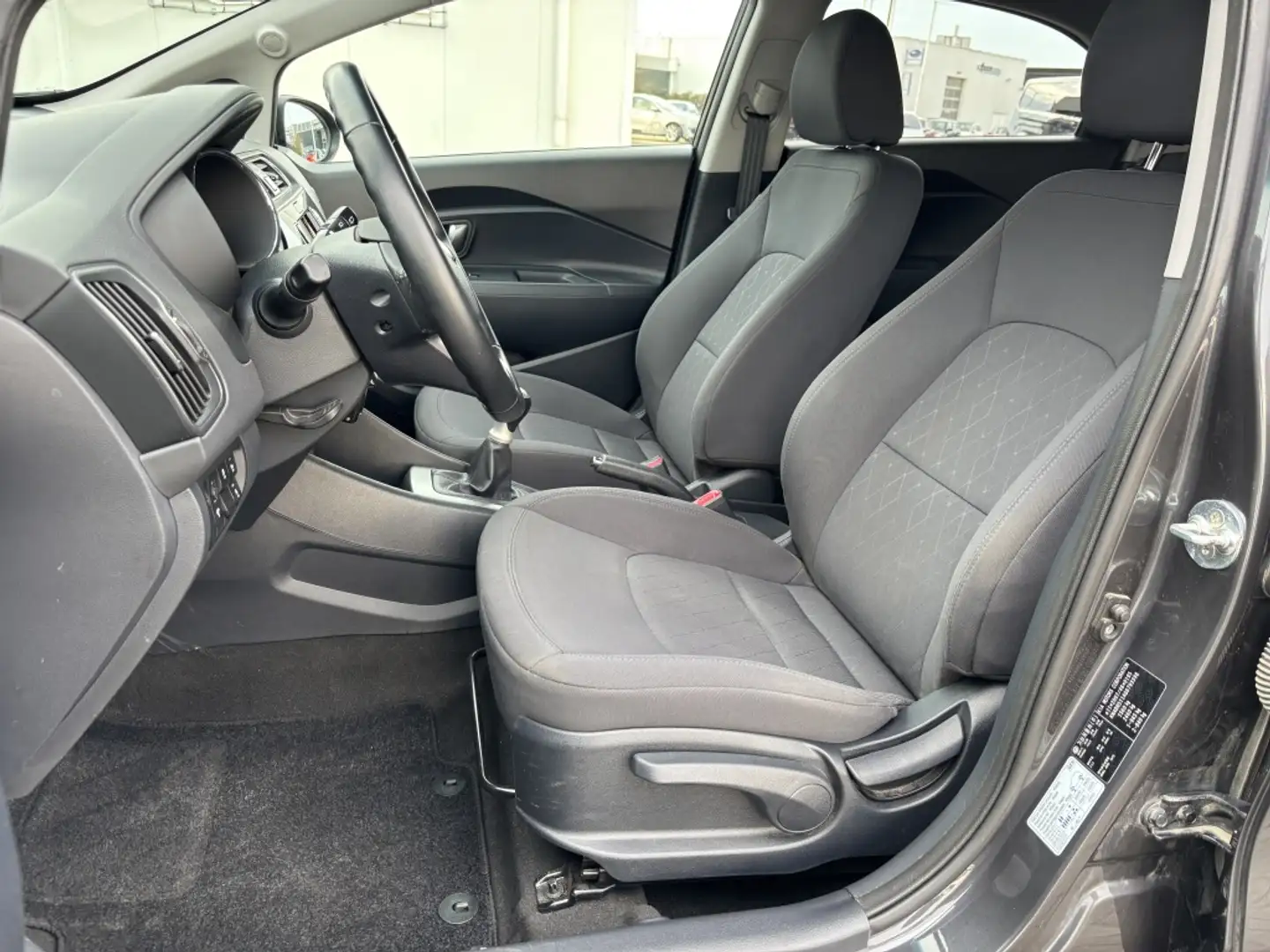 Kia Rio 1.2 CVVT Comfort Plus Navi Camera Cruise Bluetooth Grijs - 2
