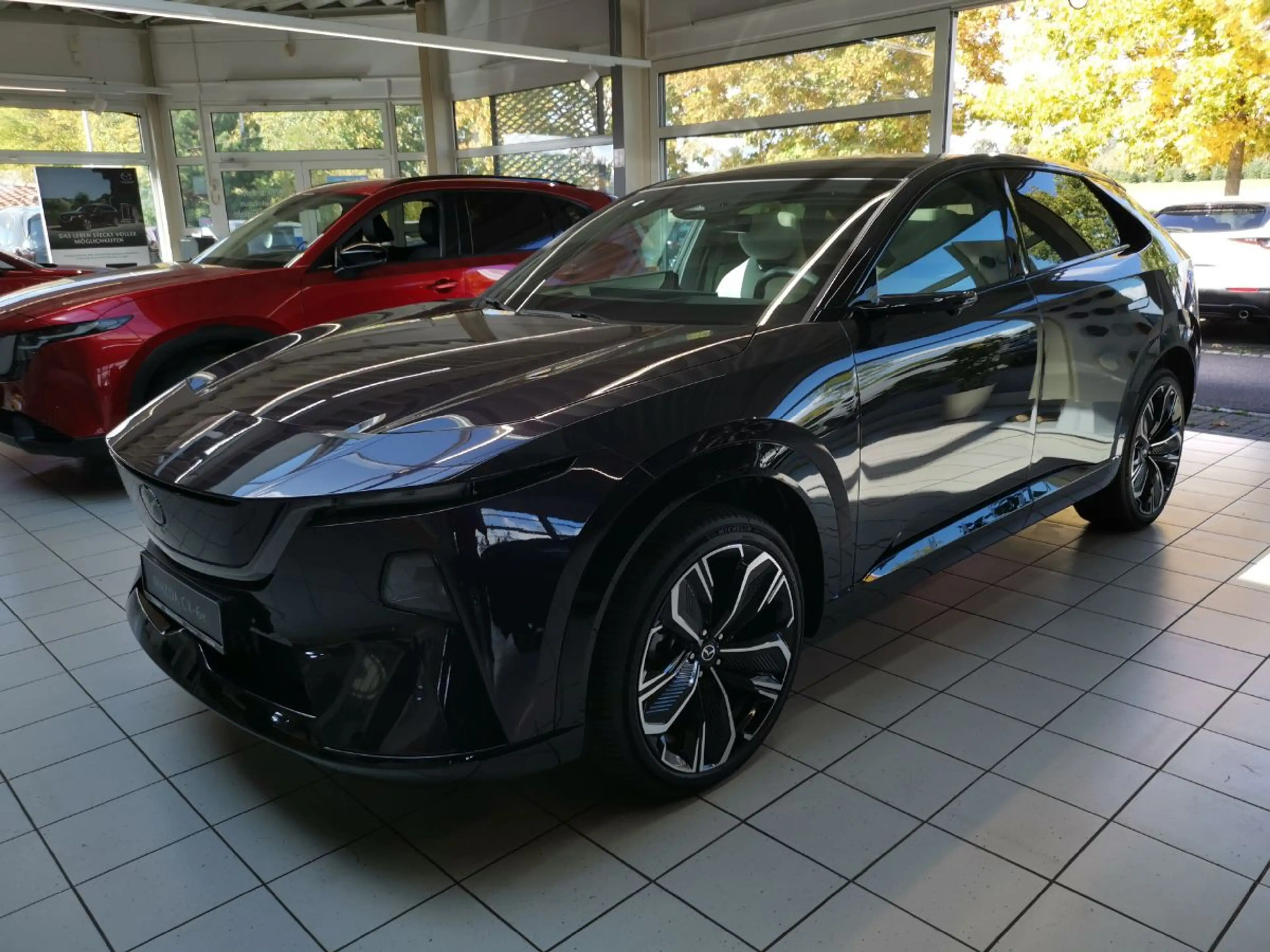 Mazda CX-6e EV 258ps — photo 2