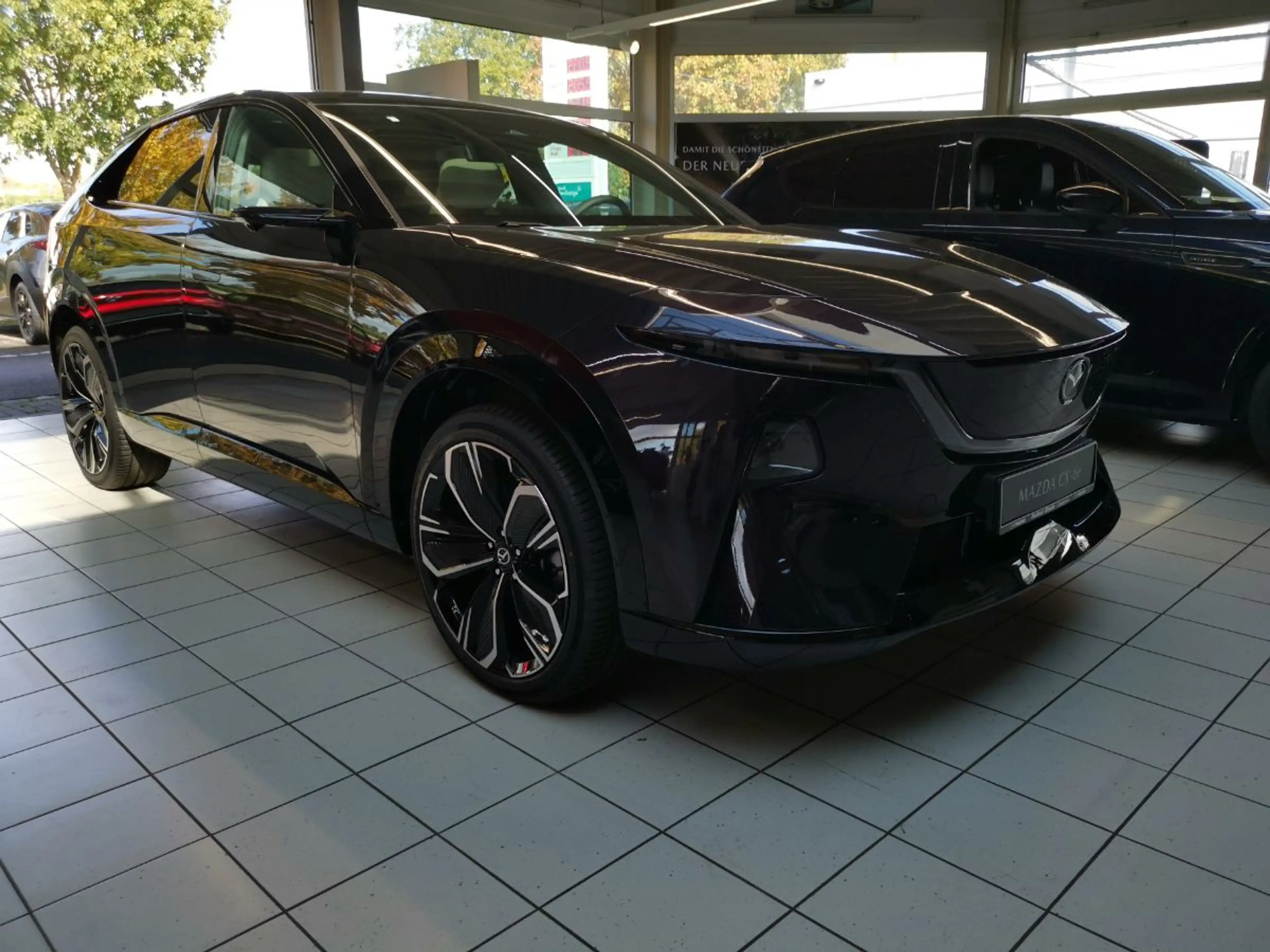 Mazda CX-6e EV 258ps — photo 5