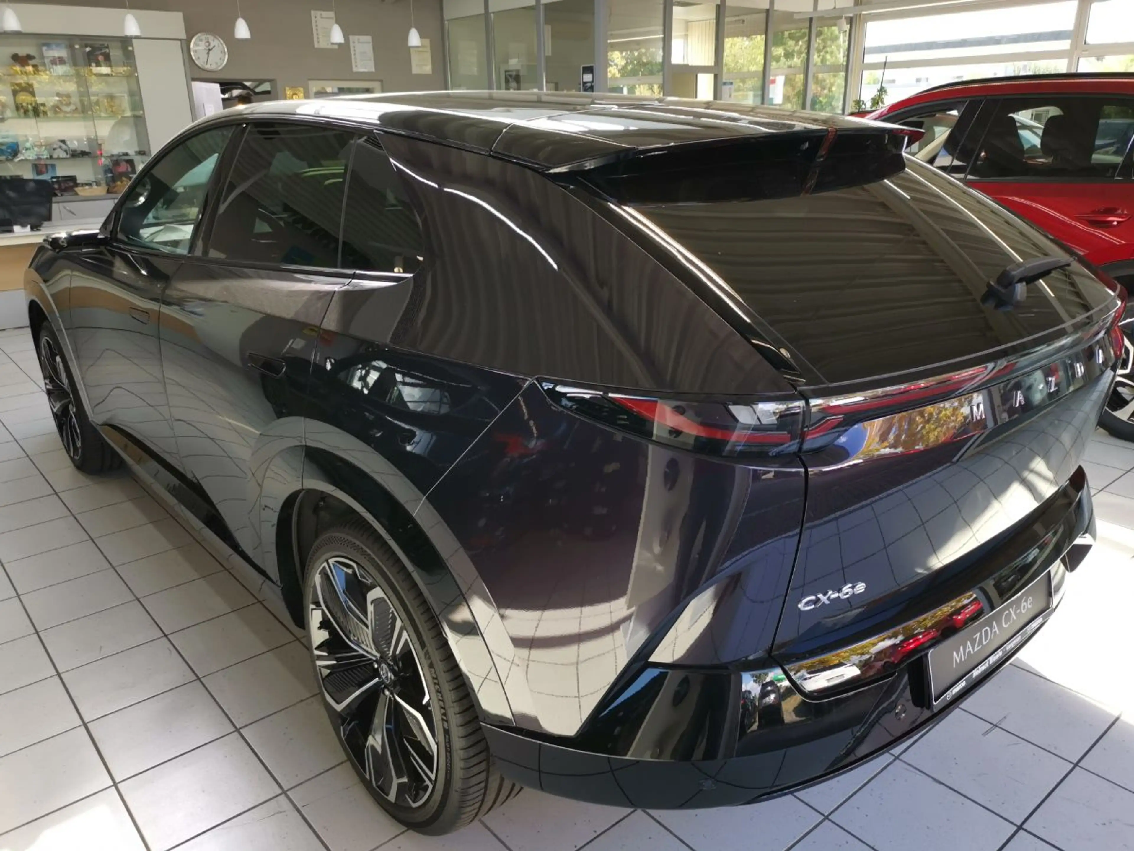 Mazda CX-6e EV 258ps — photo 3