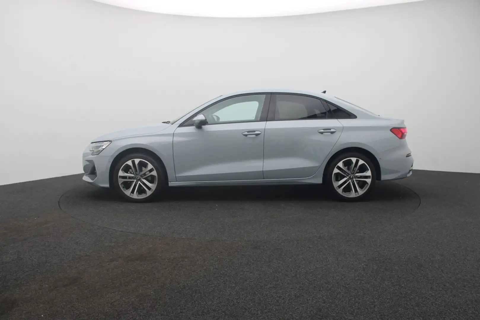 Audi A3 Lim. 35 TFSI . Virt. Cockpit LED Navi Gris - 2