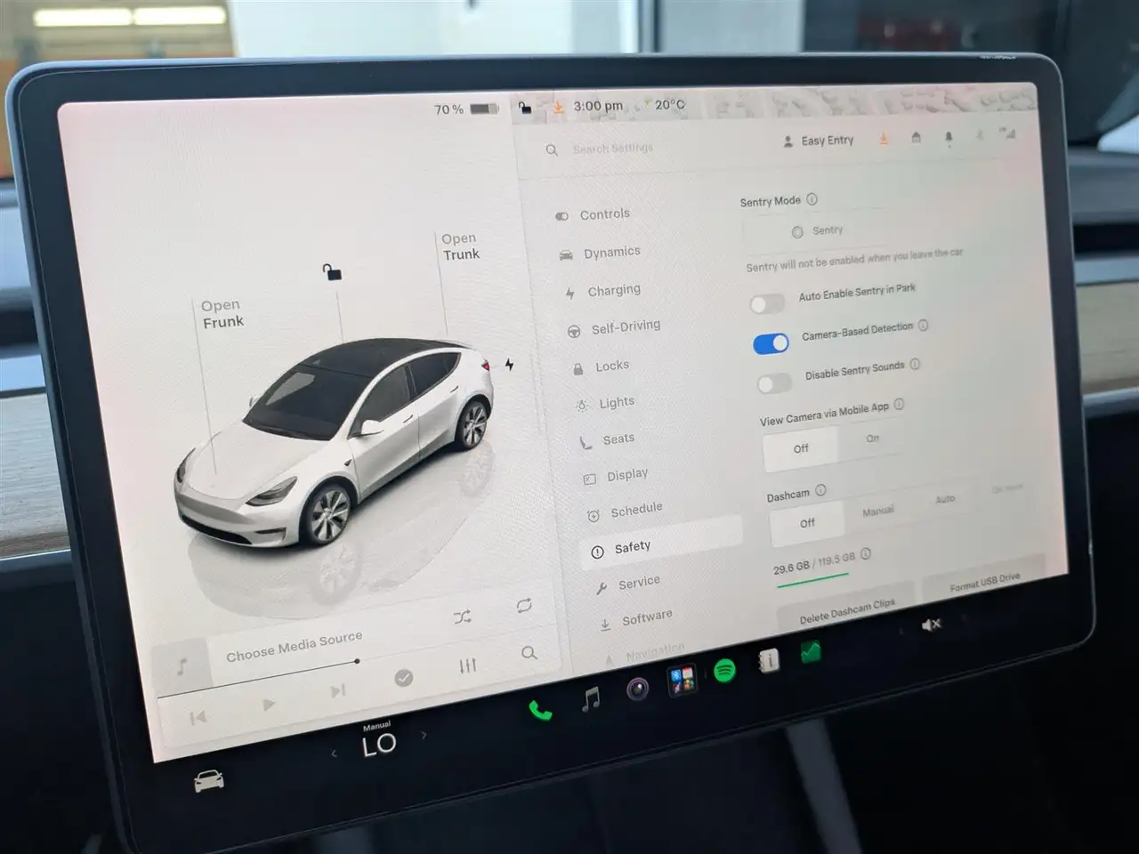 Tesla Model Y fotografie Tesla Model Y