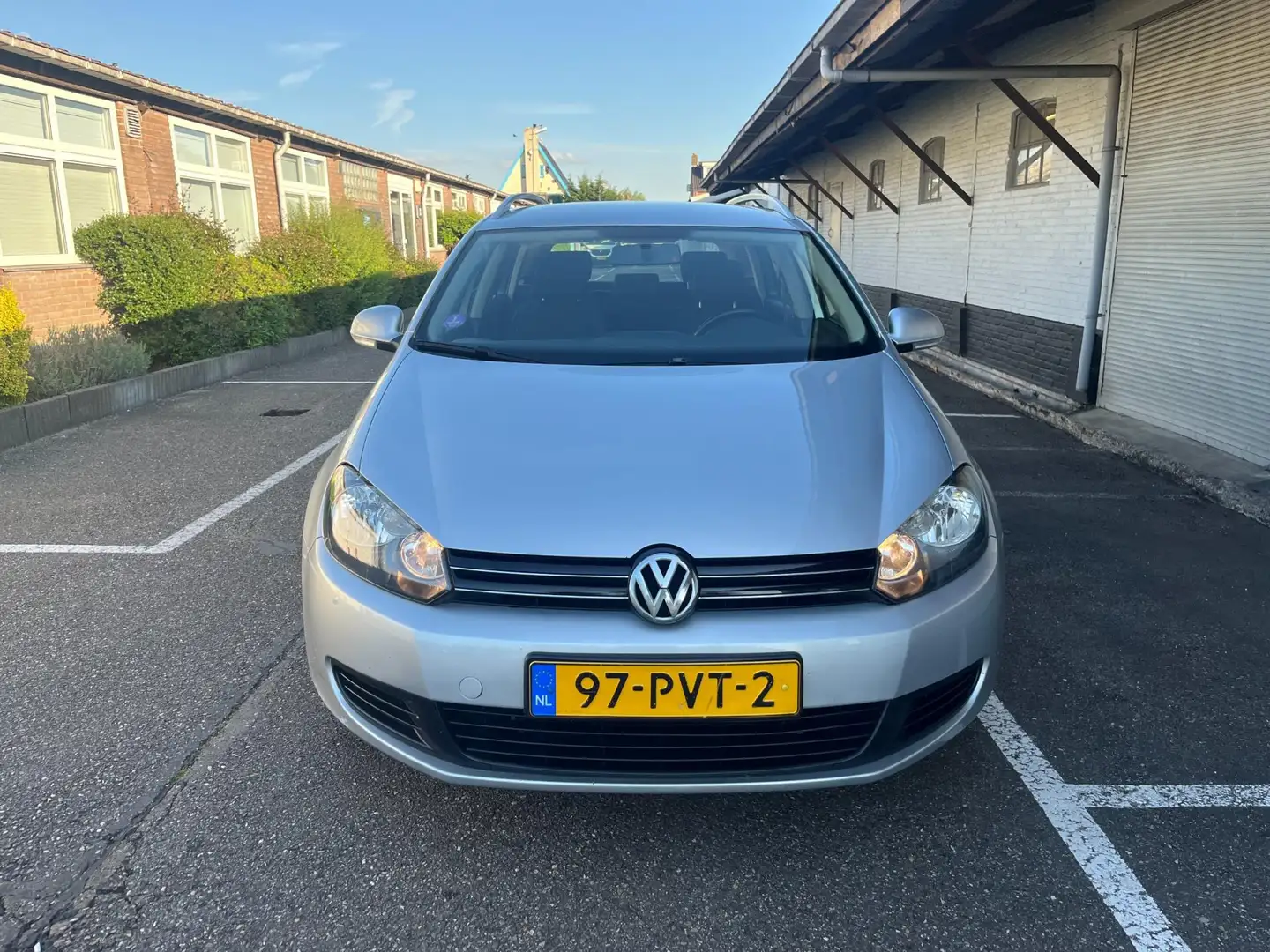 Volkswagen Golf Variant 1.2 TSI Comfortline BlueMotion DEALER OH/ NIEUWE A Grijs - 2