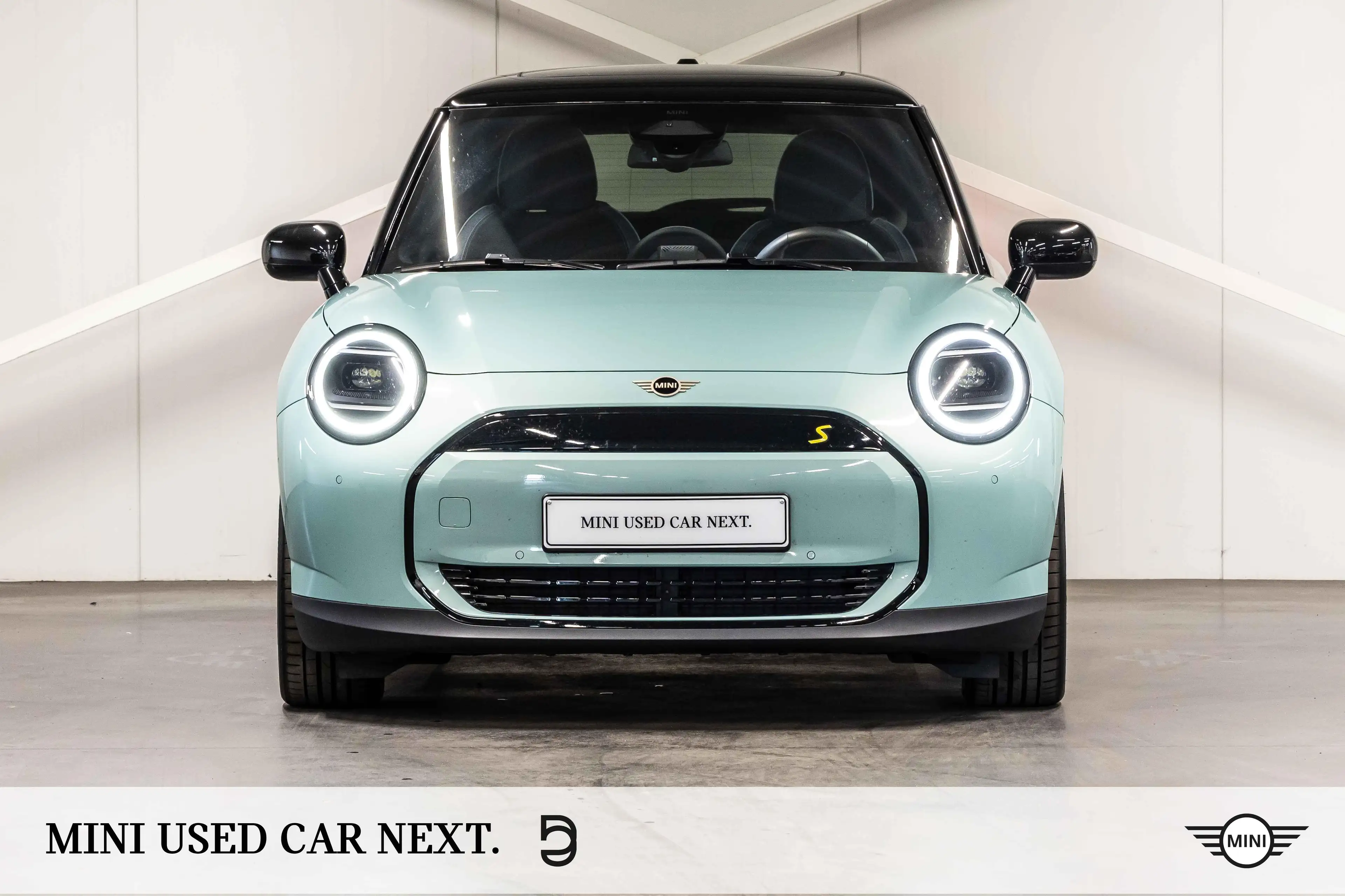 MINI Cooper SE Classic Trim - Pack M| PANO — photo 2