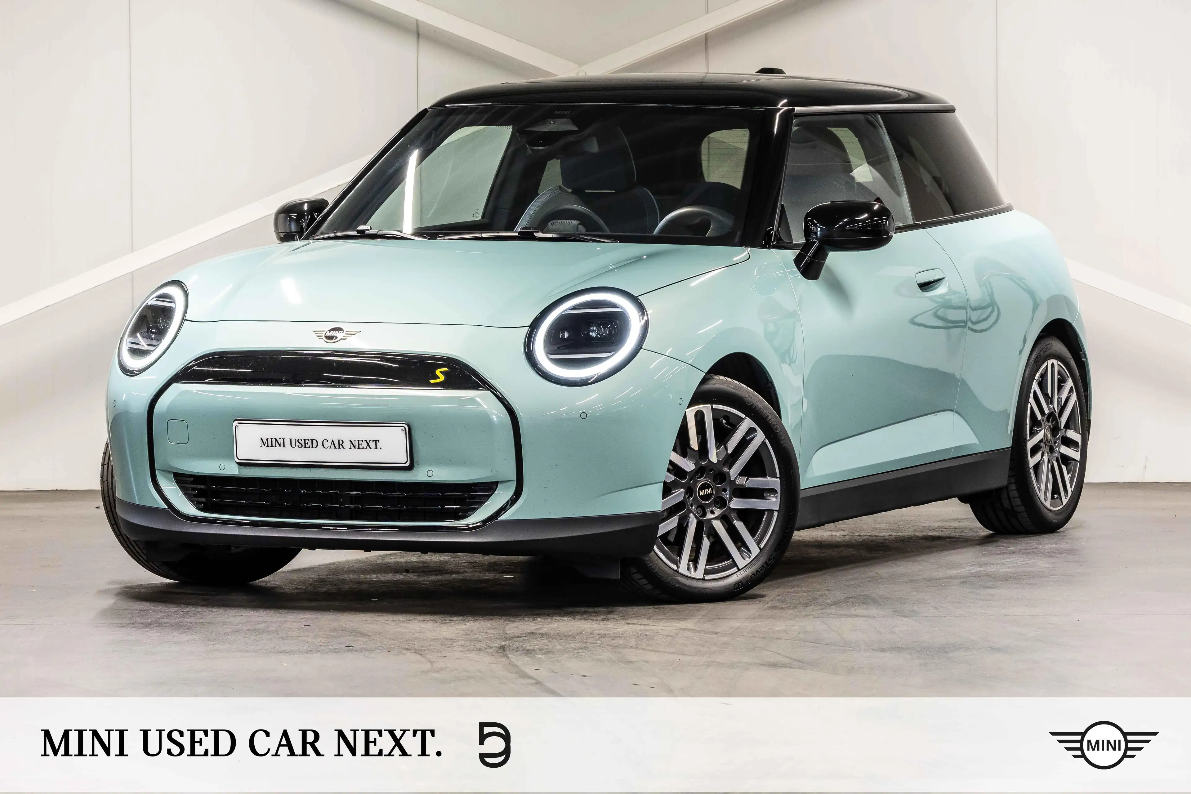 MINI Cooper SE Classic Trim - Pack M| PANO