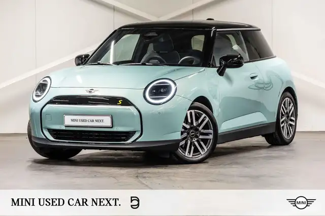 MINI Cooper SE Classic Trim - Pack M| PANO