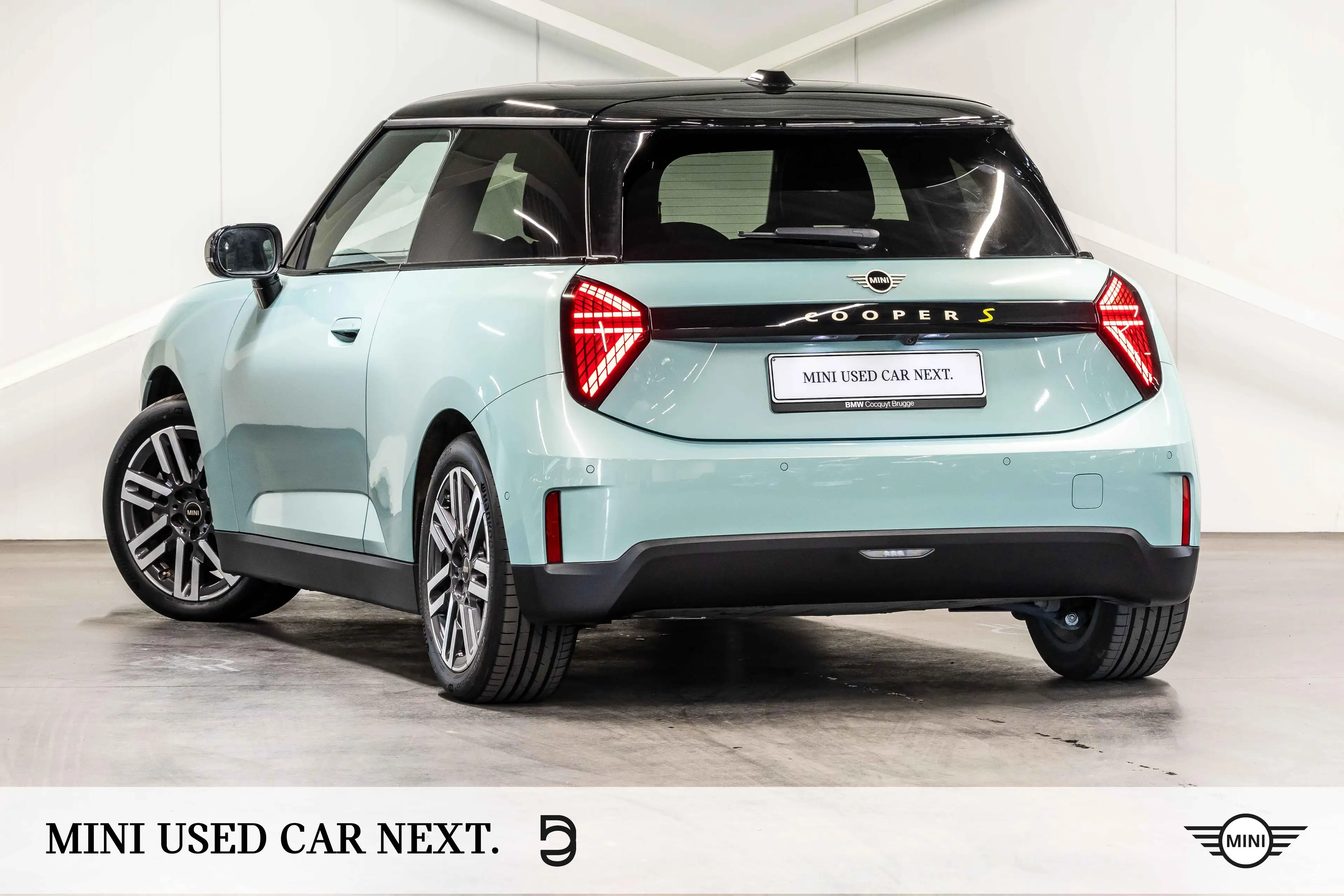 MINI Cooper SE Classic Trim - Pack M| PANO — photo 5
