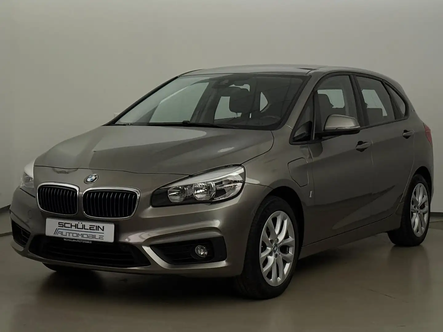 BMW Sonstige 225xe Active Tourer Advantage*Navi*SHZ*PDC*1.Hd* Silber - 2